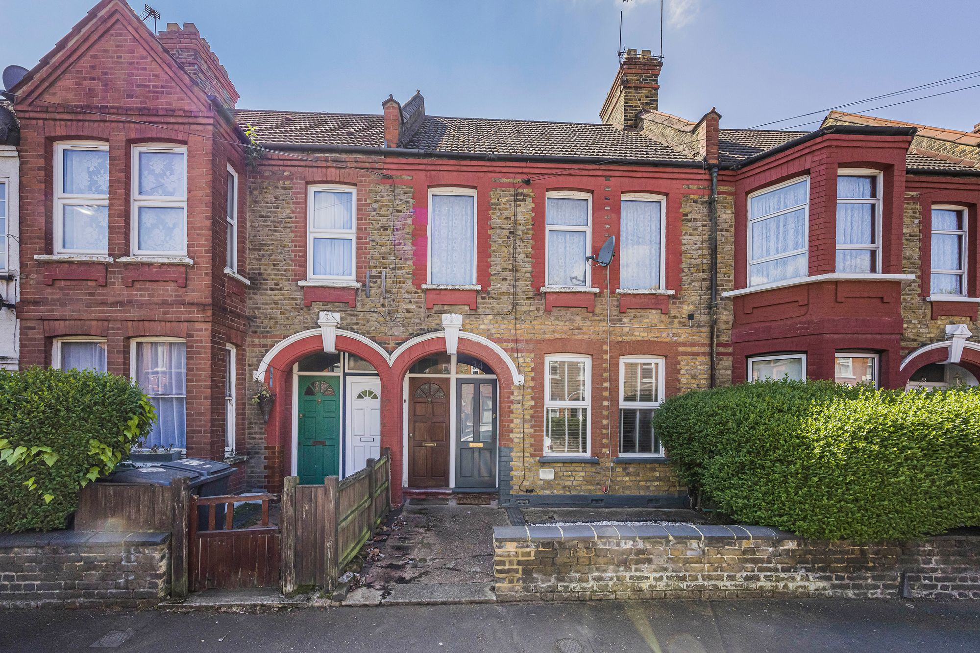 2 bed flat for sale in Kettlebaston Road, London, E10  - Property Image 1
