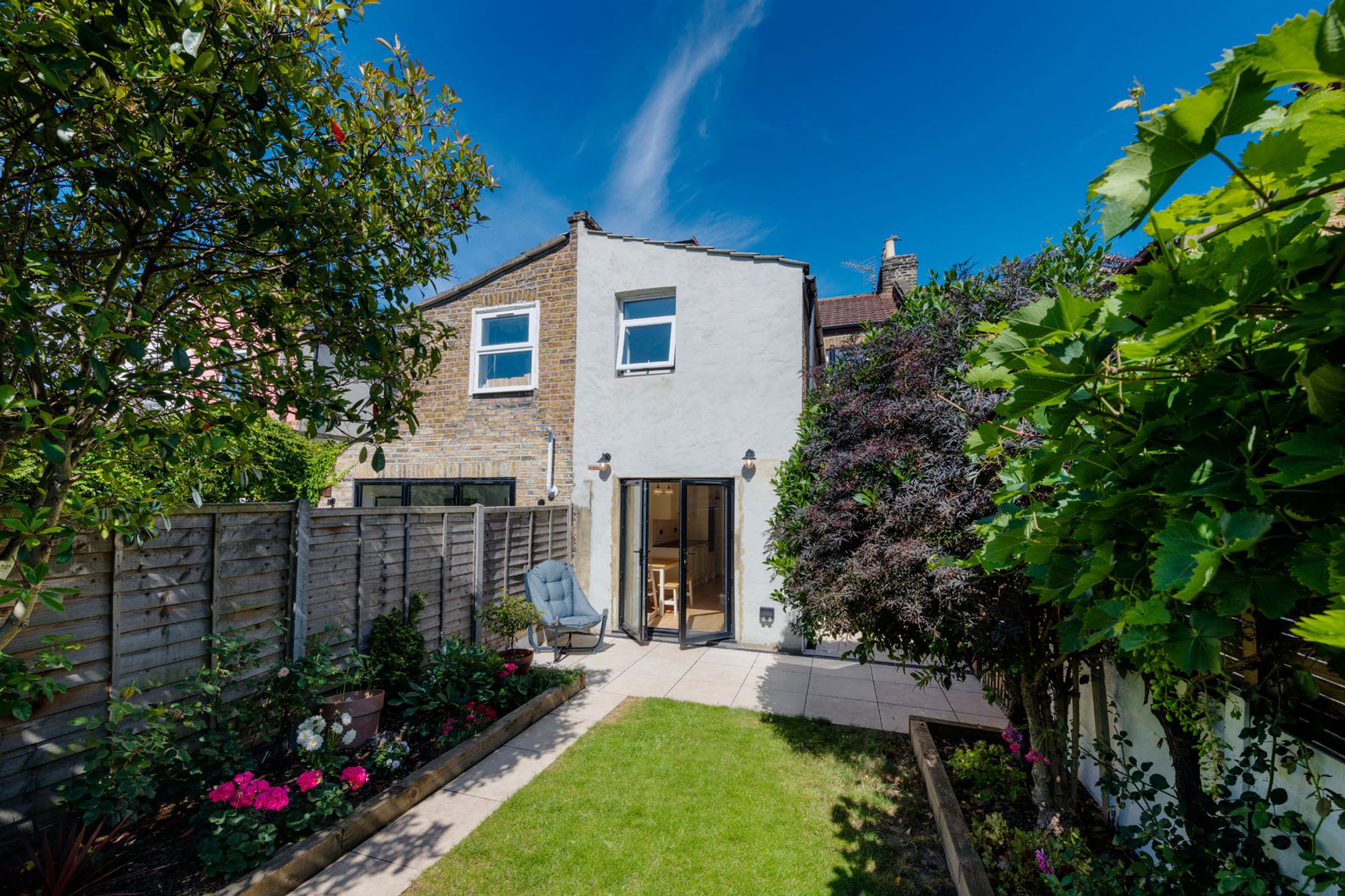 3 bed terraced house for sale in Pearcroft Road, Leytonstone, E11  - Property Image 4