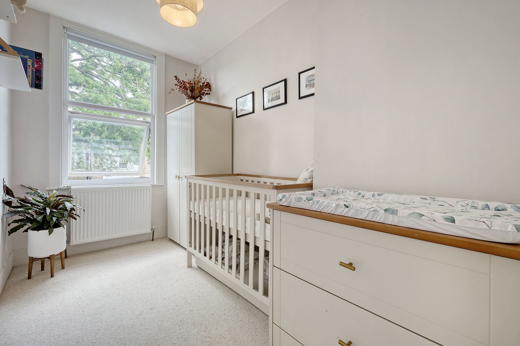 3 bed flat for sale in St. Annes Road, London, E11 11