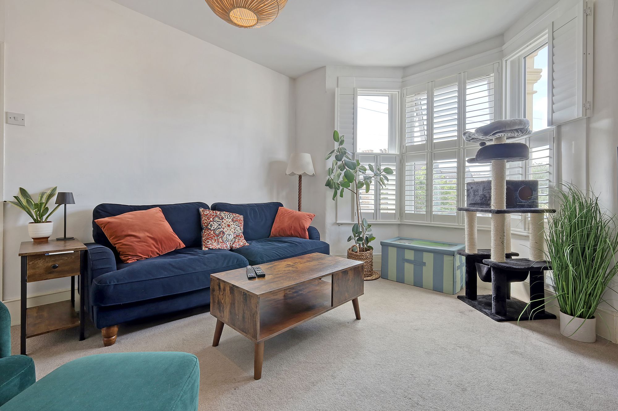 3 bed flat for sale in St. Annes Road, London, E11  - Property Image 6