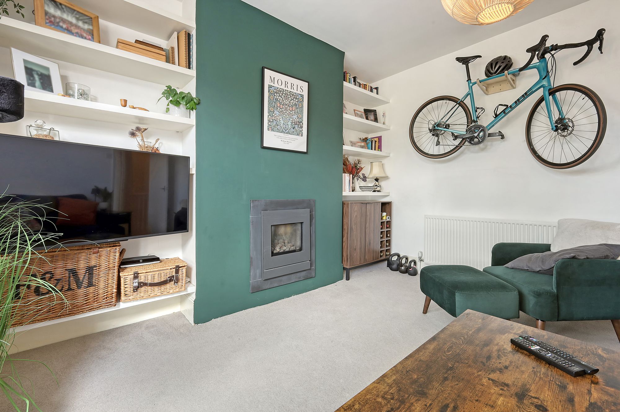 3 bed flat for sale in St. Annes Road, London, E11  - Property Image 5