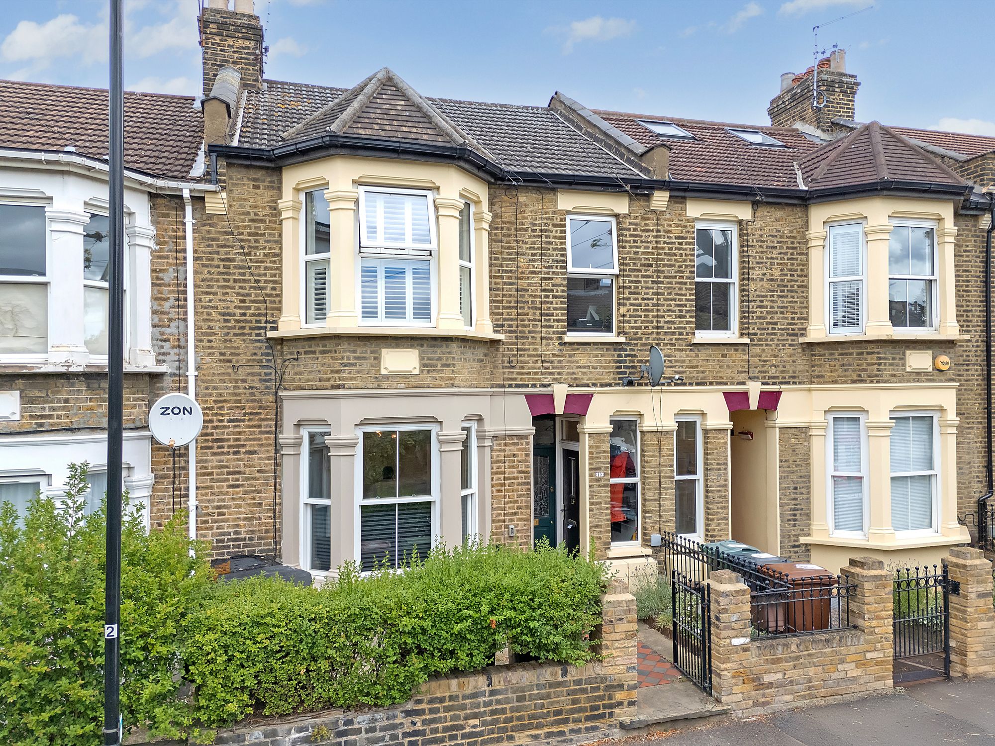 3 bed flat for sale in St. Annes Road, London, E11 - Property Image 1