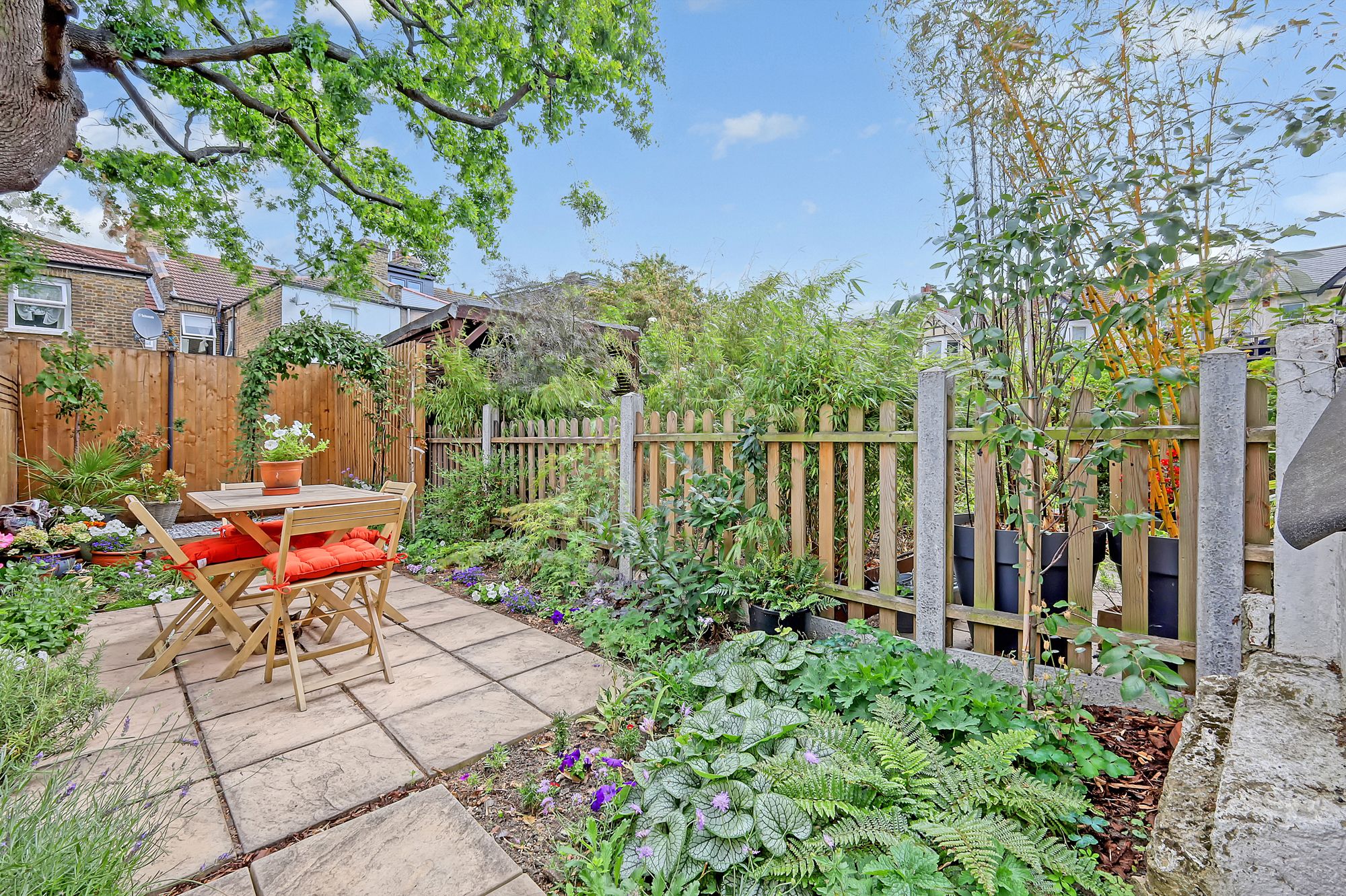 3 bed flat for sale in St. Annes Road, London, E11 2