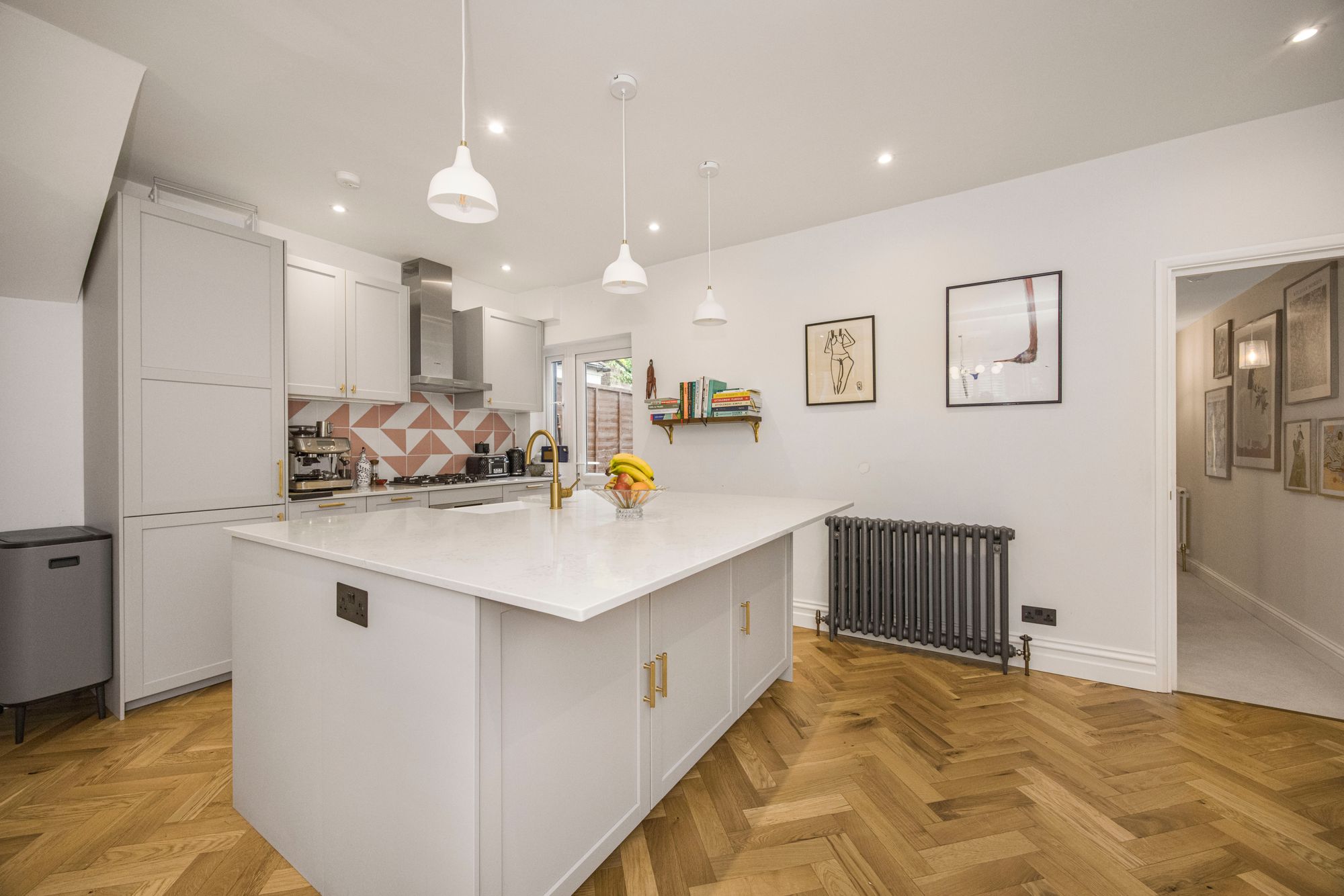 2 bed house to rent in Brisbane Road, Leyton, E10 7