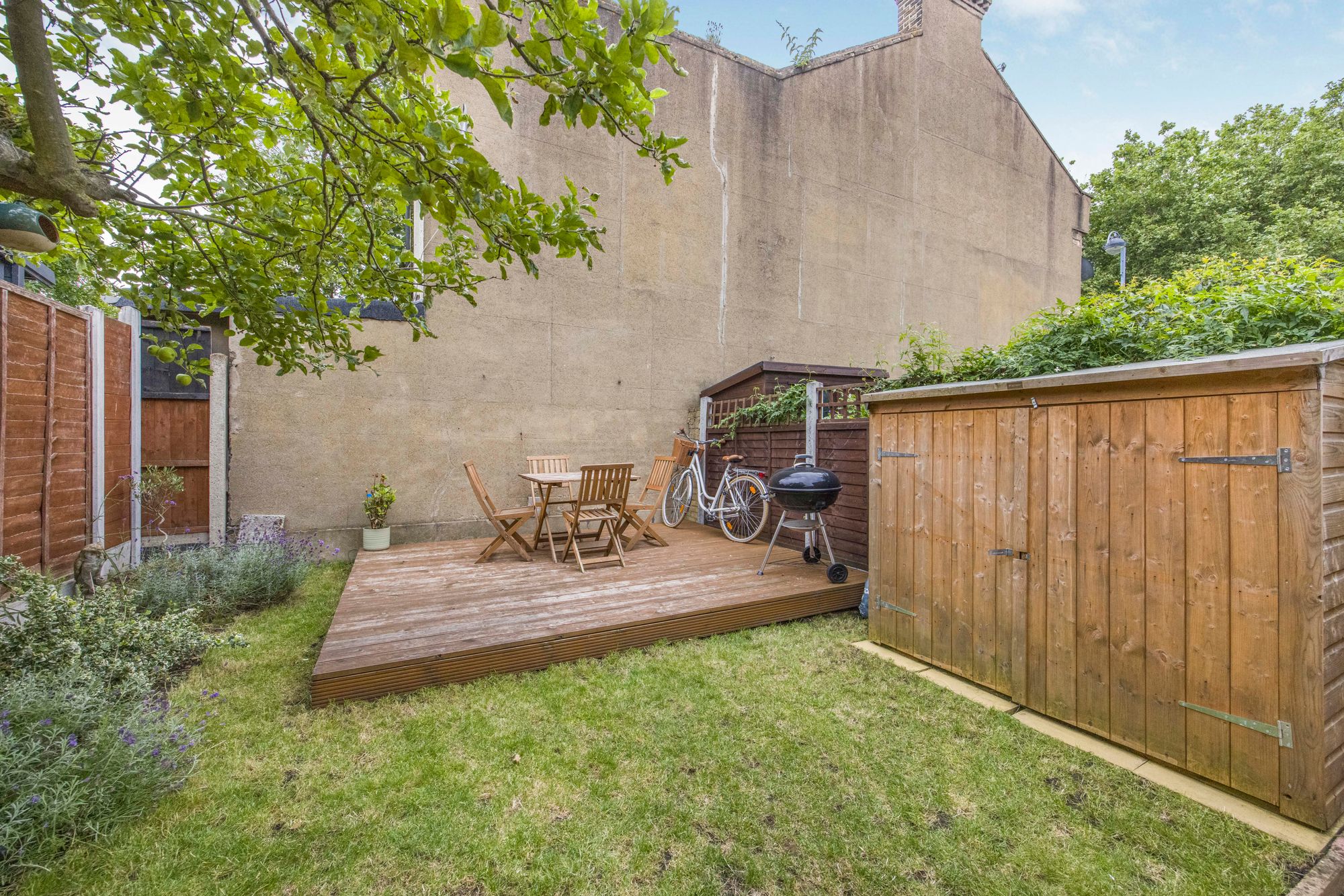 2 bed house to rent in Brisbane Road, Leyton, E10 13