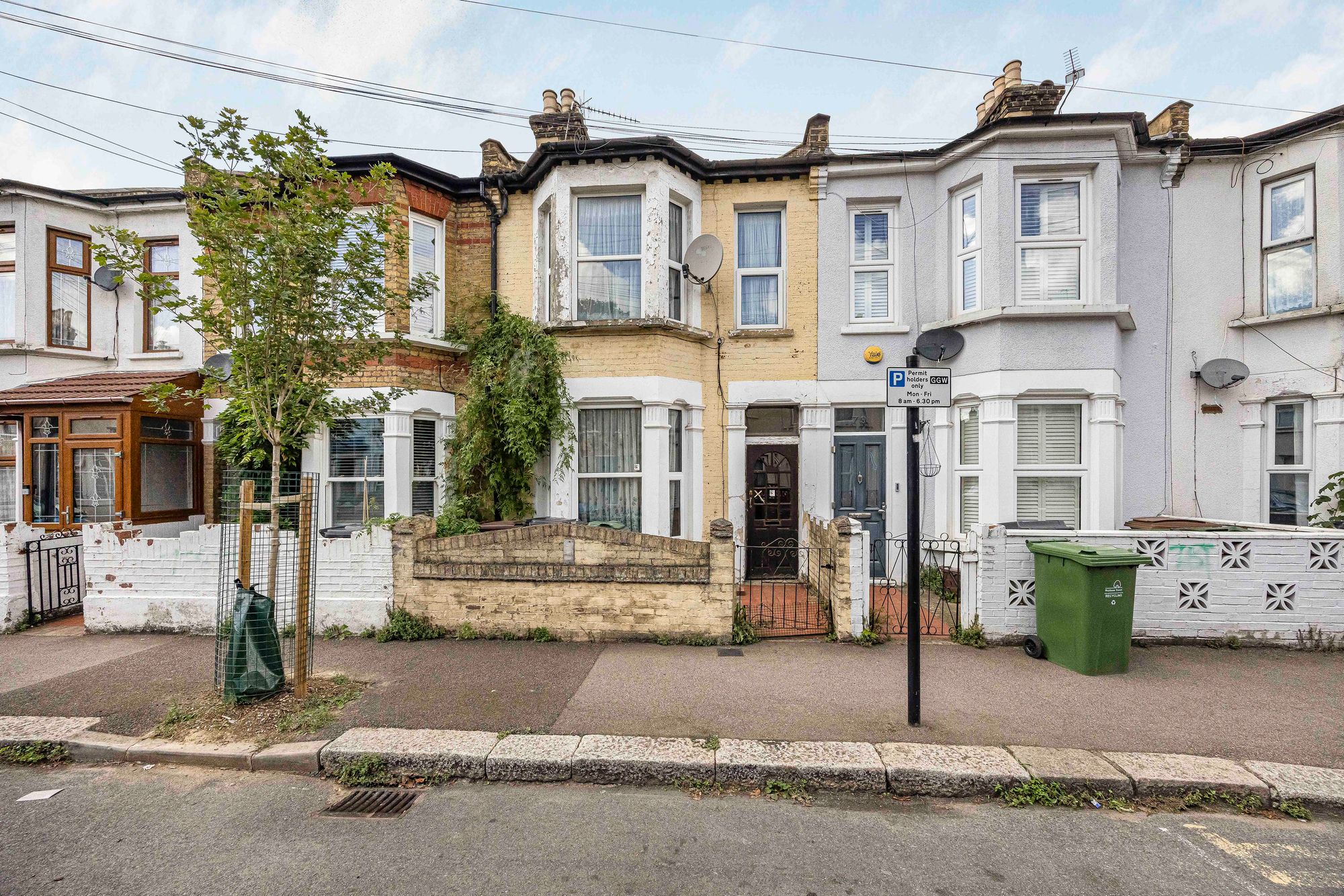 3 bed mid-terraced house for sale in St. Georges Road, Leyton