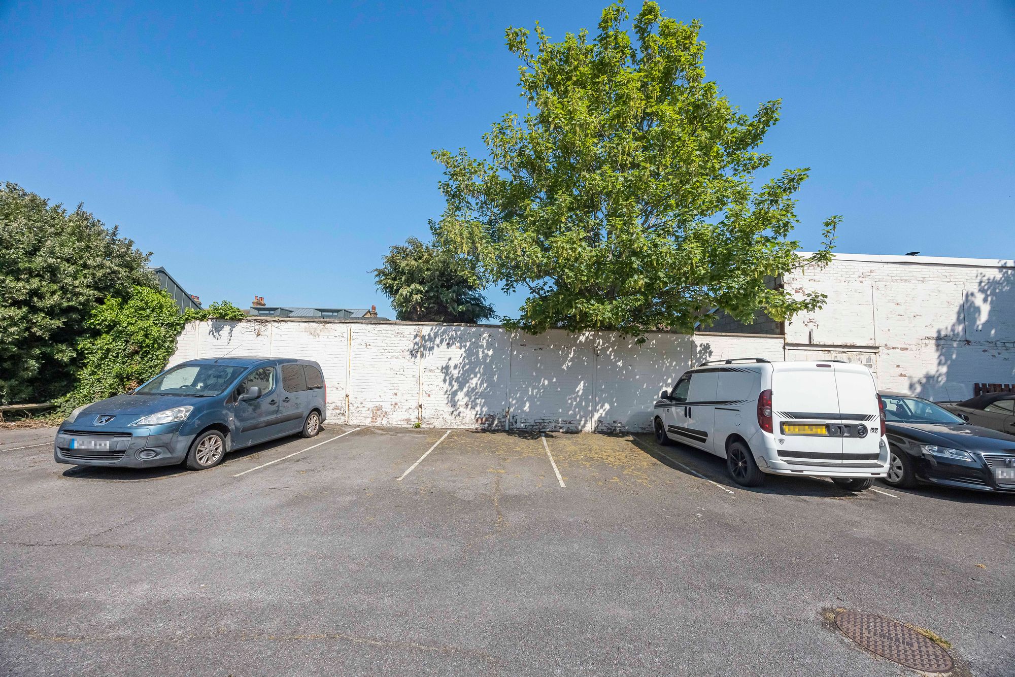 1 bed flat for sale in Salway House, Thornhill Road, Leyton, E10  - Property Image 14