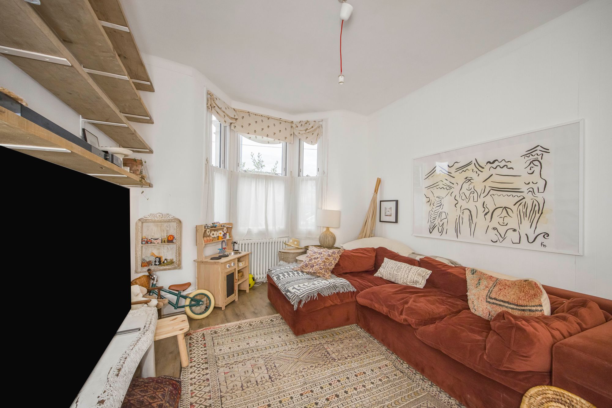 5 bed flat to rent in Church Road, London  - Property Image 2