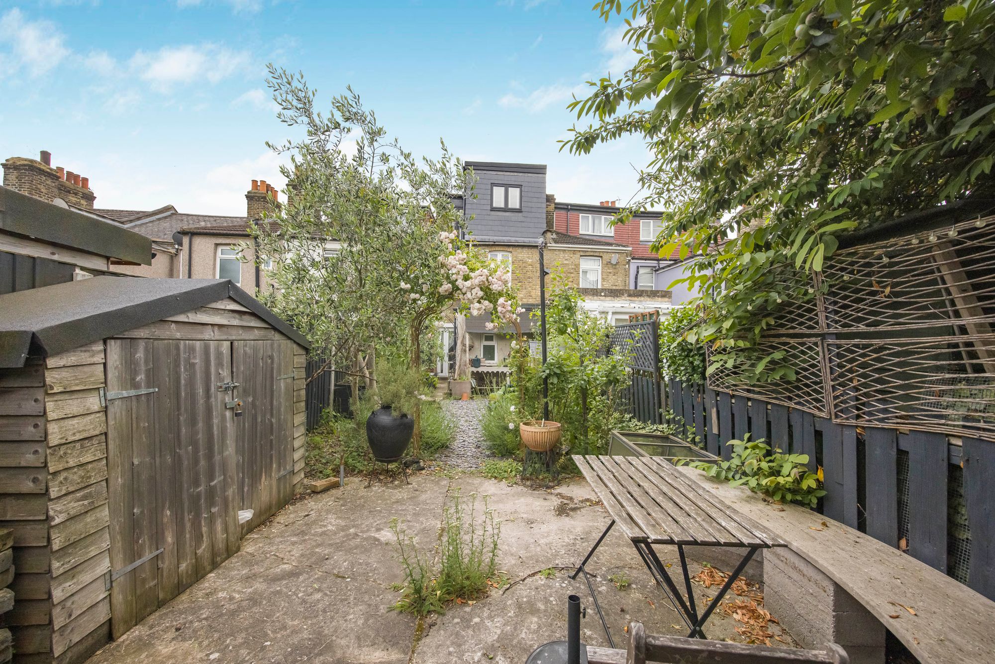 5 bed flat to rent in Church Road, Leyton, E10 20