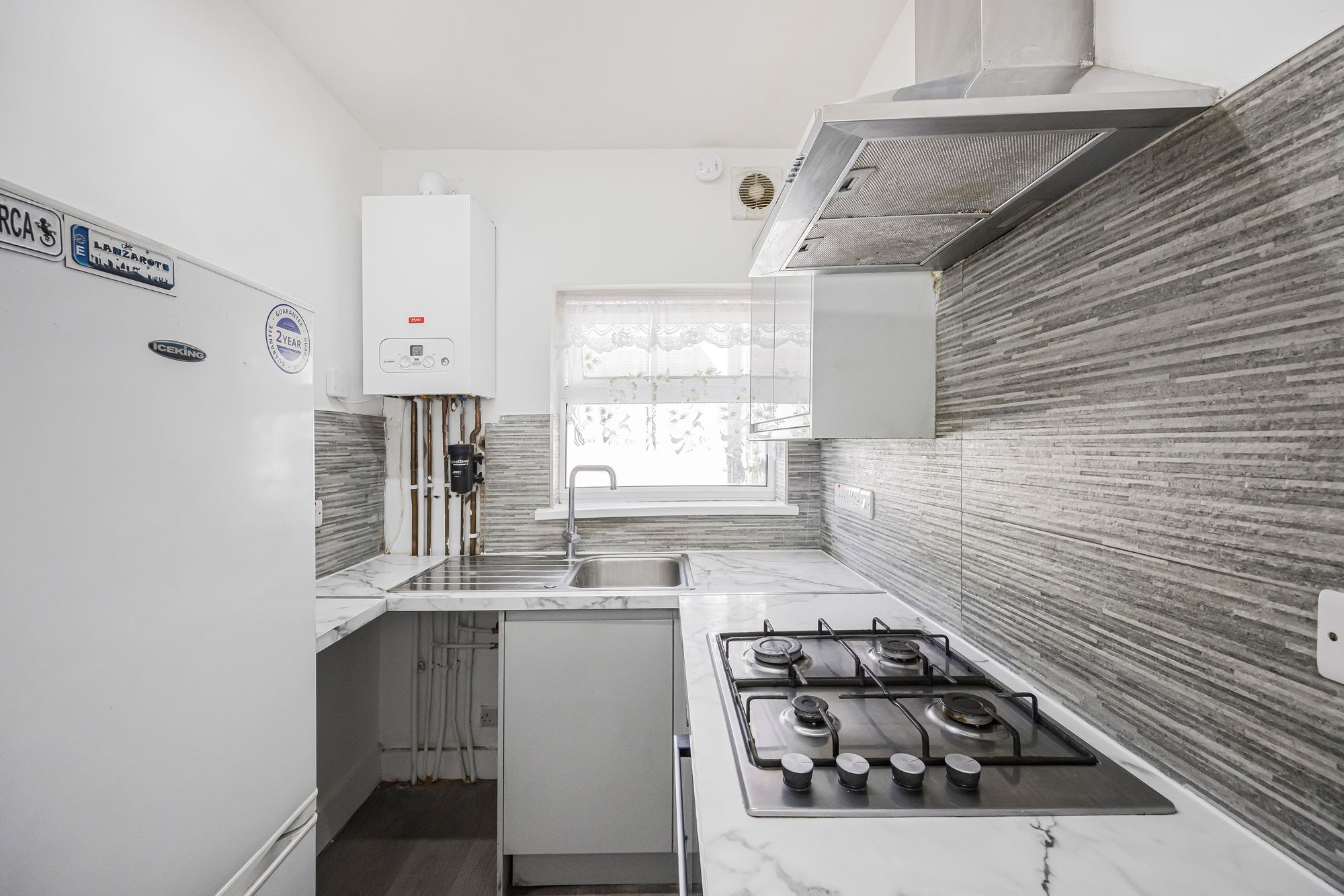 2 bed flat for sale in Morley Road, Leyton, E10  - Property Image 2