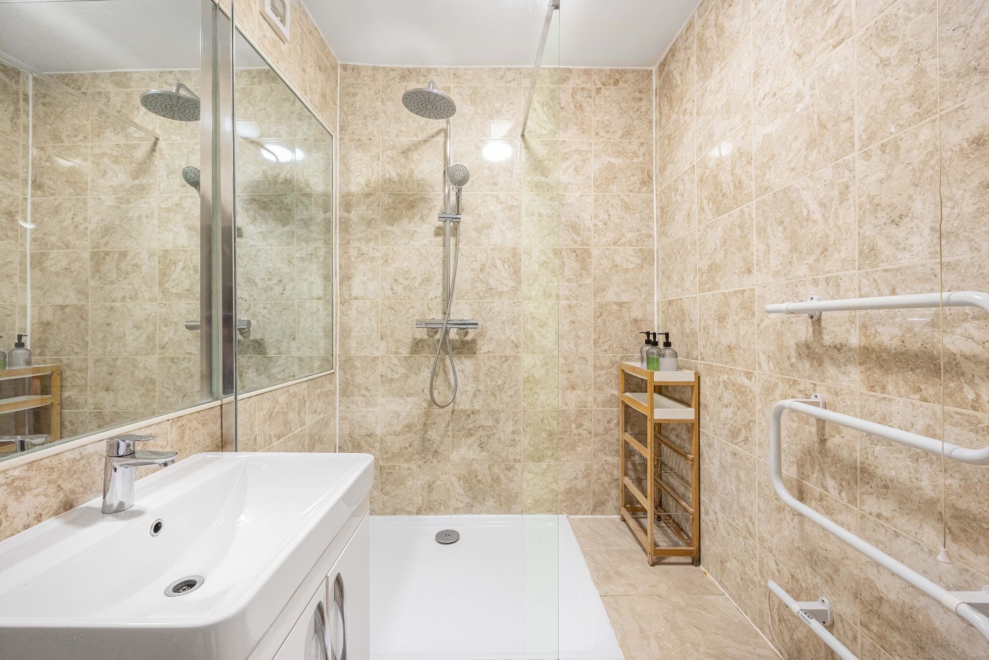 1 bed flat for sale in High Road Leyton, Leyton, E10 12