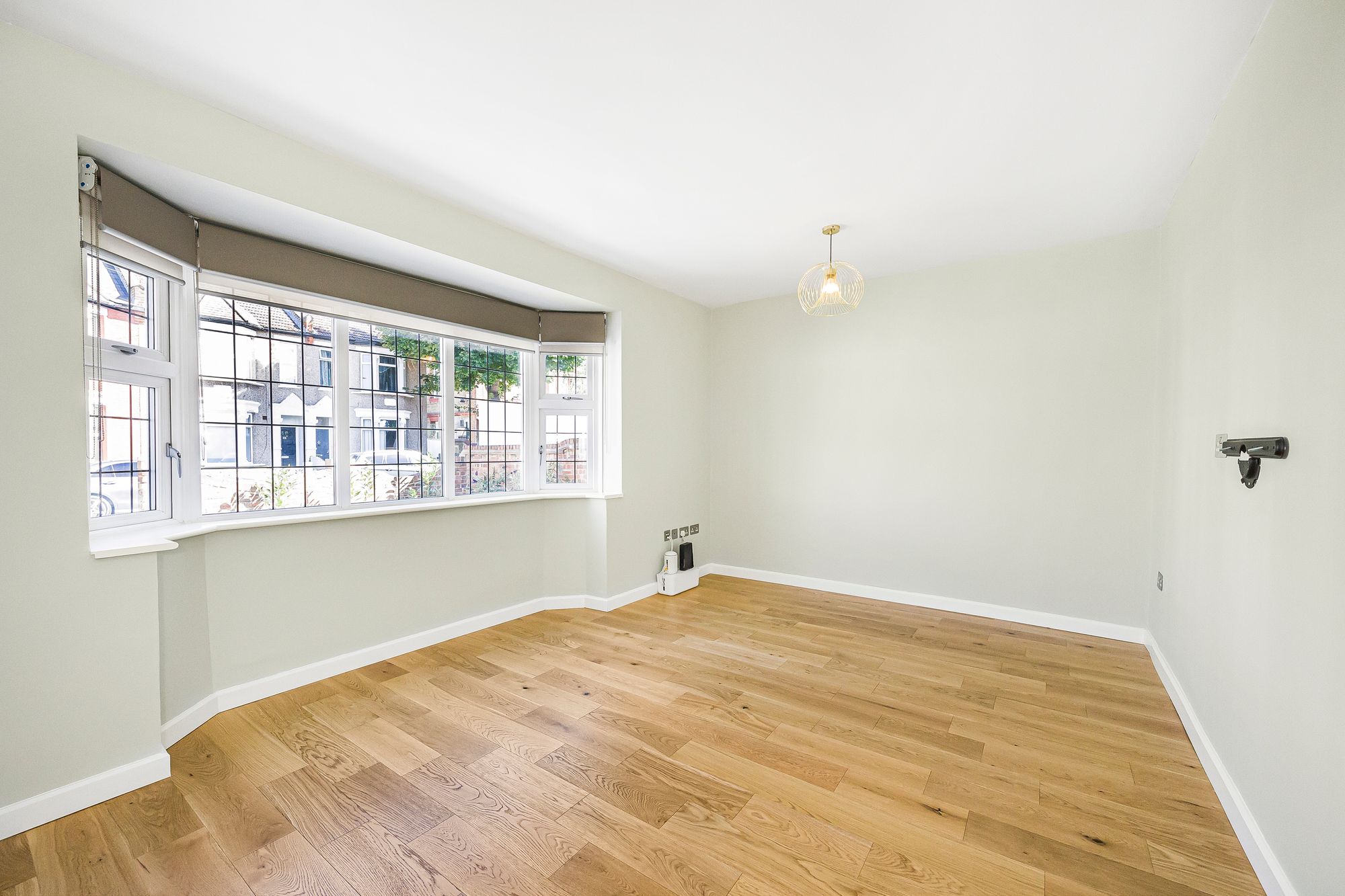 3 bed house to rent in Norlington Road, London  - Property Image 2