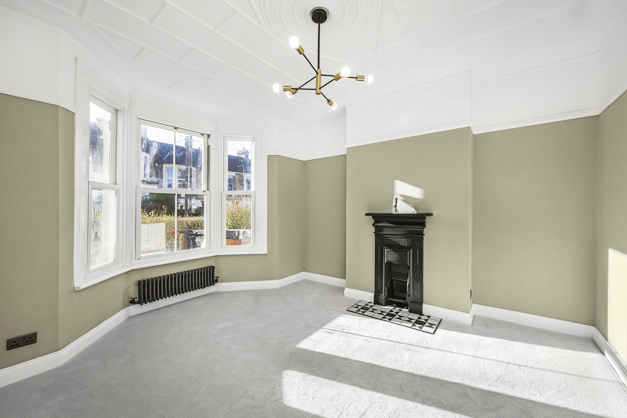 2 bed flat for sale in St. Annes Road, London  - Property Image 6