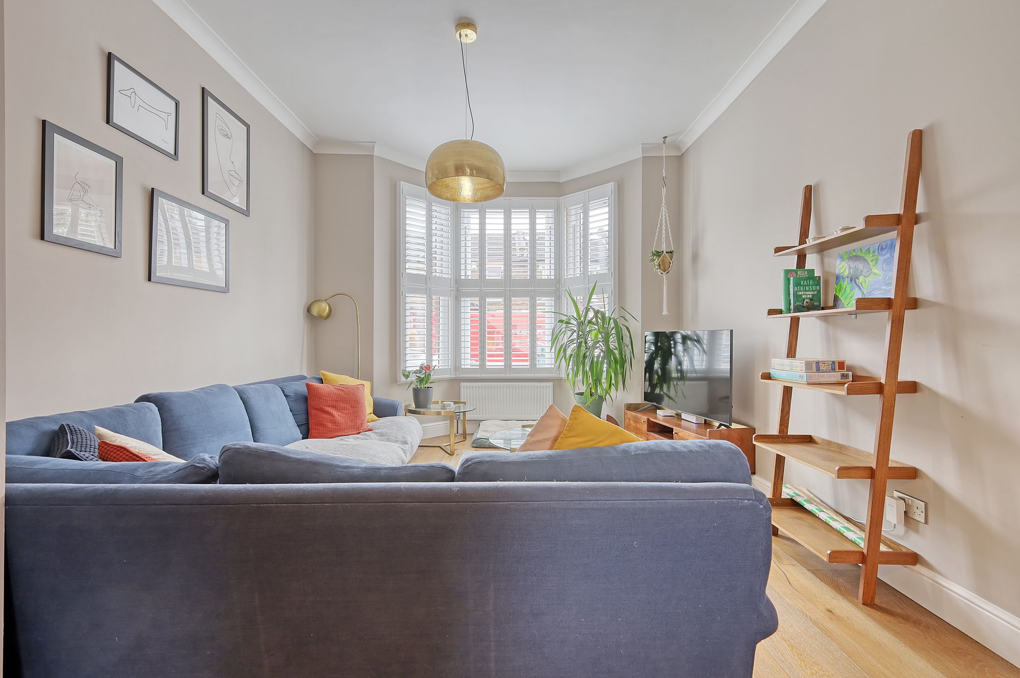 4 bed mid-terraced house for sale in Murchison Road, London, E10 4