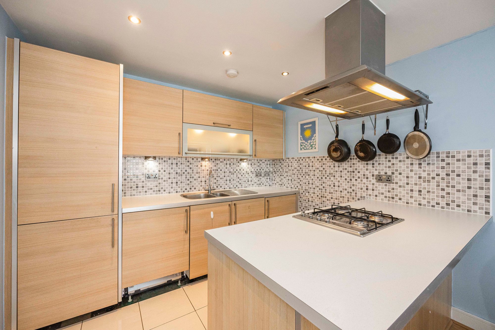 2 bed flat for sale in Maud Road, Plaza Heights, E10  - Property Image 3