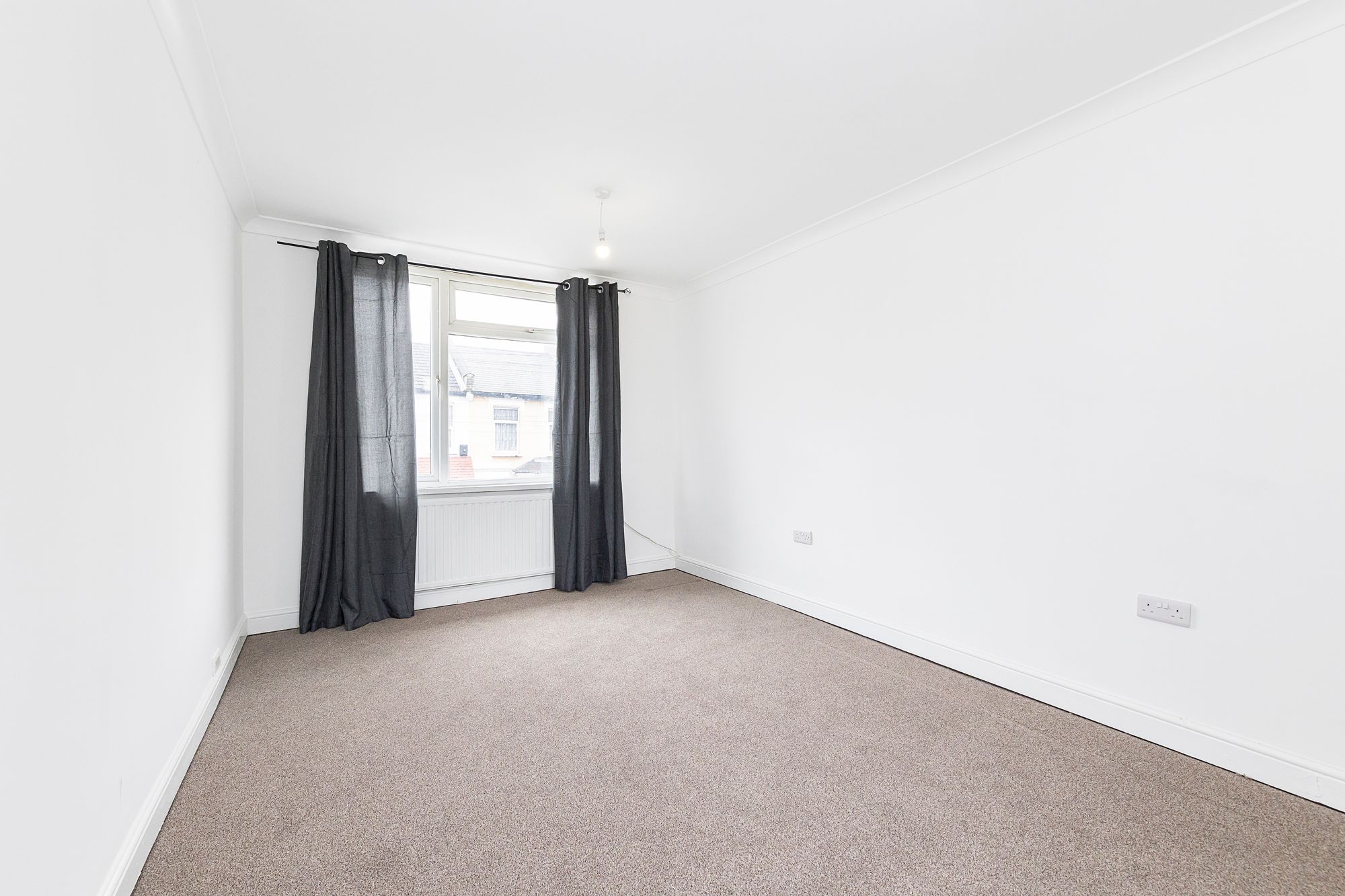 3 bed house to rent in Ashville Road, Leytonstone, E11 11