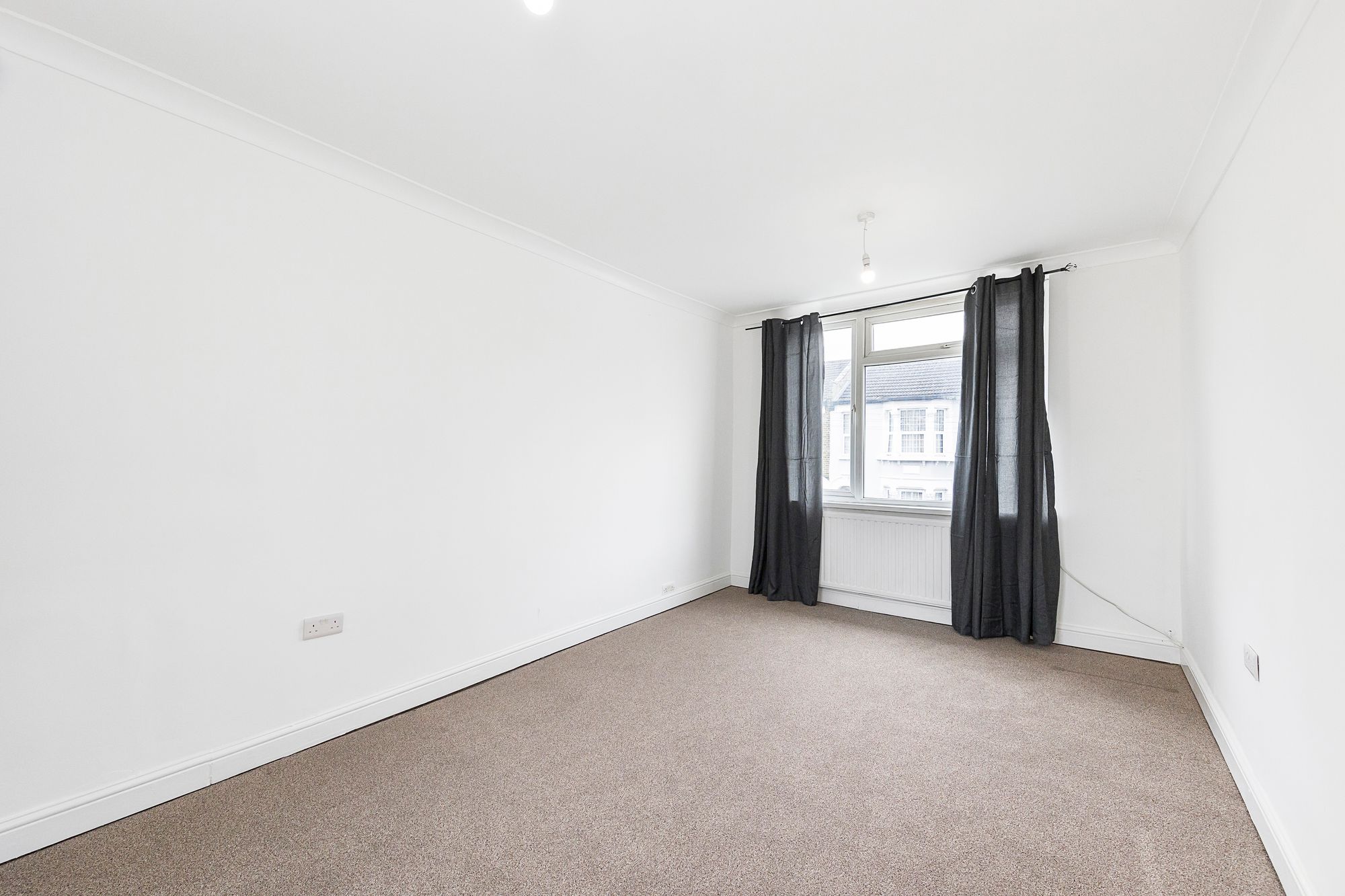 3 bed house to rent in Ashville Road, London  - Property Image 10