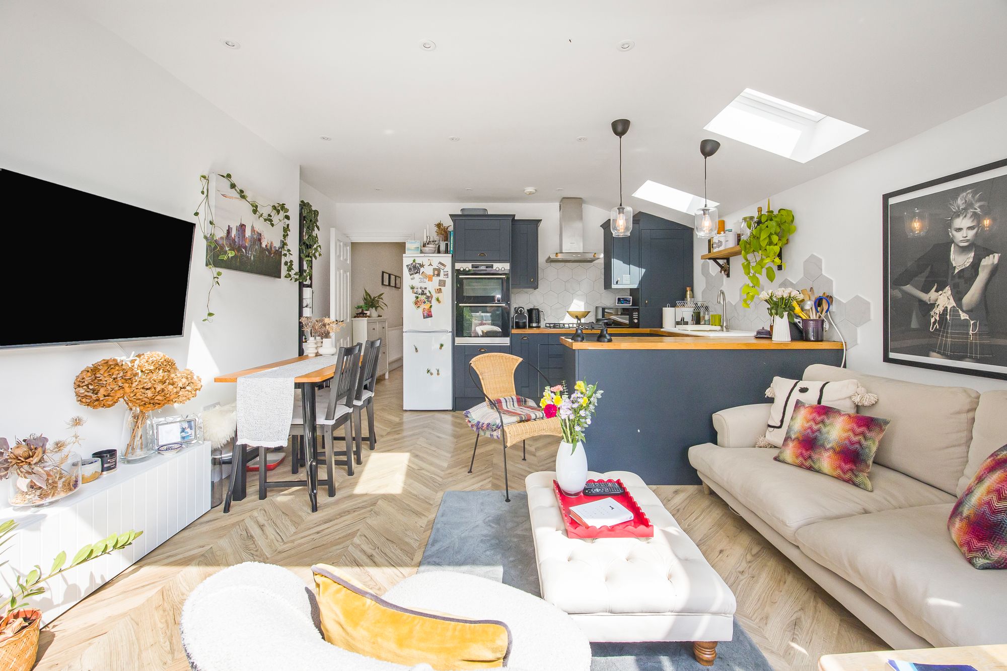 2 bed flat for sale in Buckland Road, Leyton, E10 2