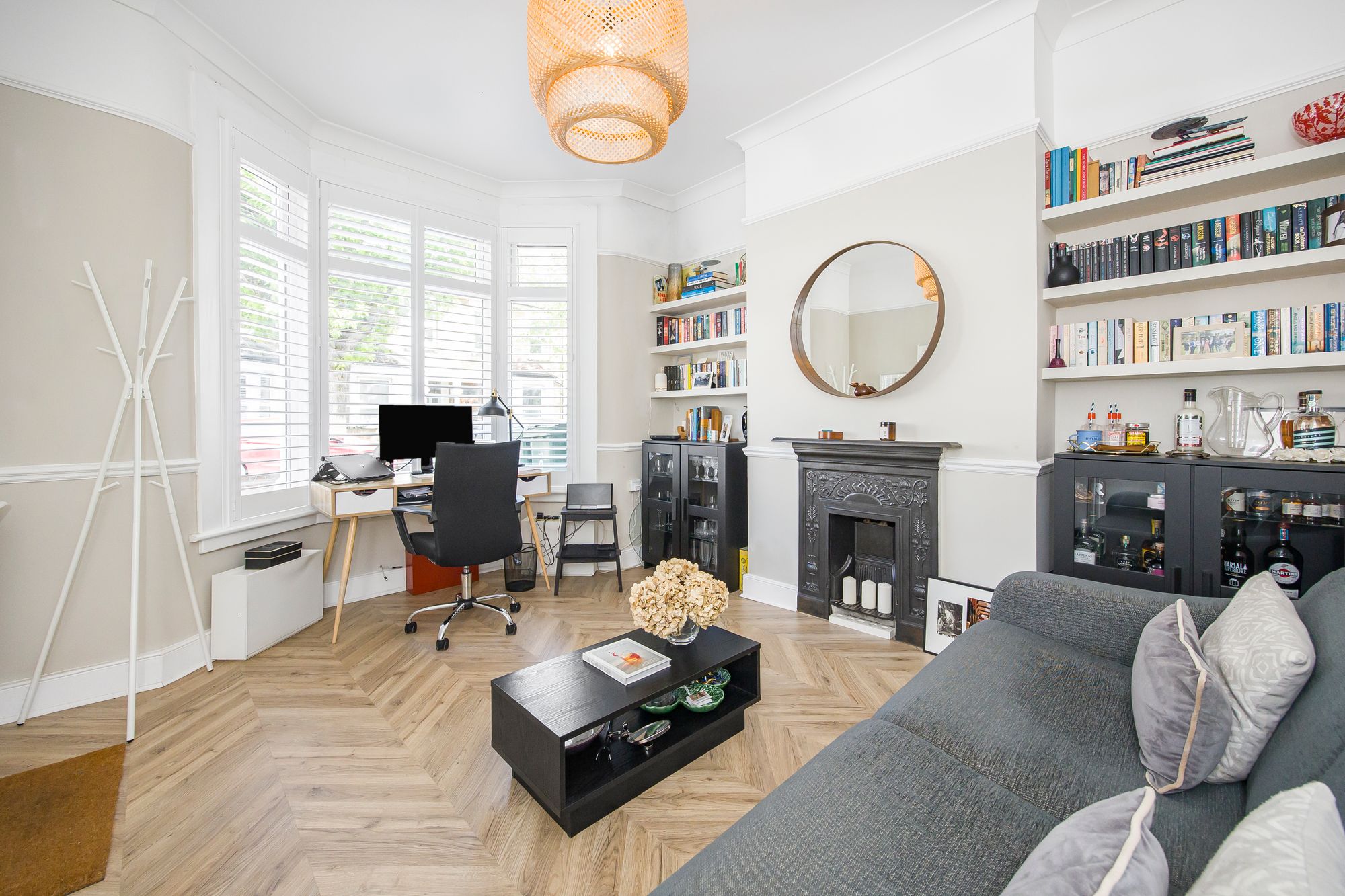 2 bed flat to rent in Buckland Road, London  - Property Image 1