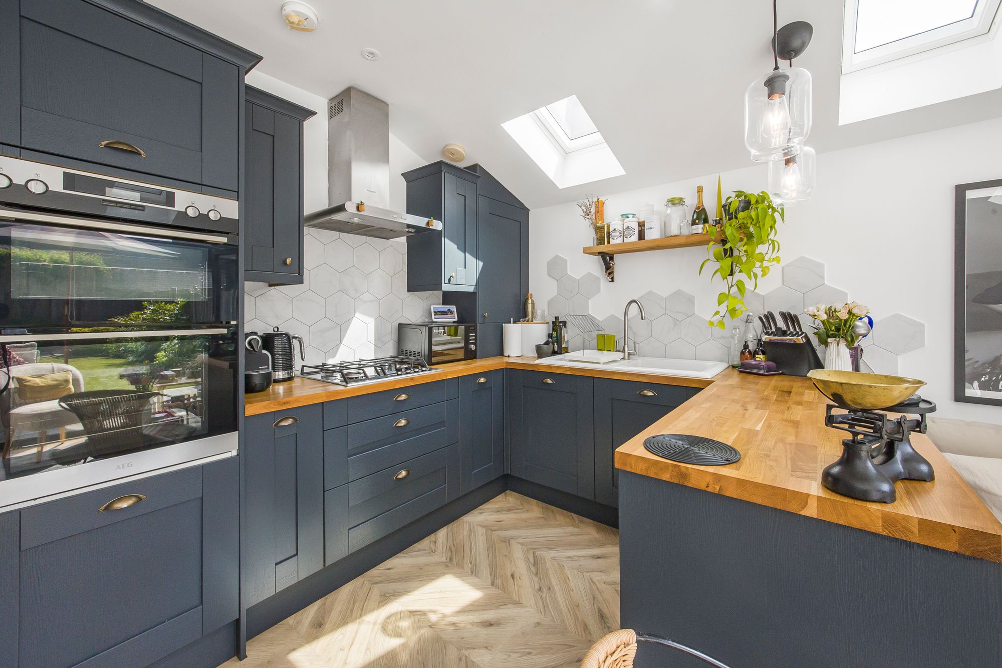 2 bed flat for sale in Buckland Road, Leyton, E10 8