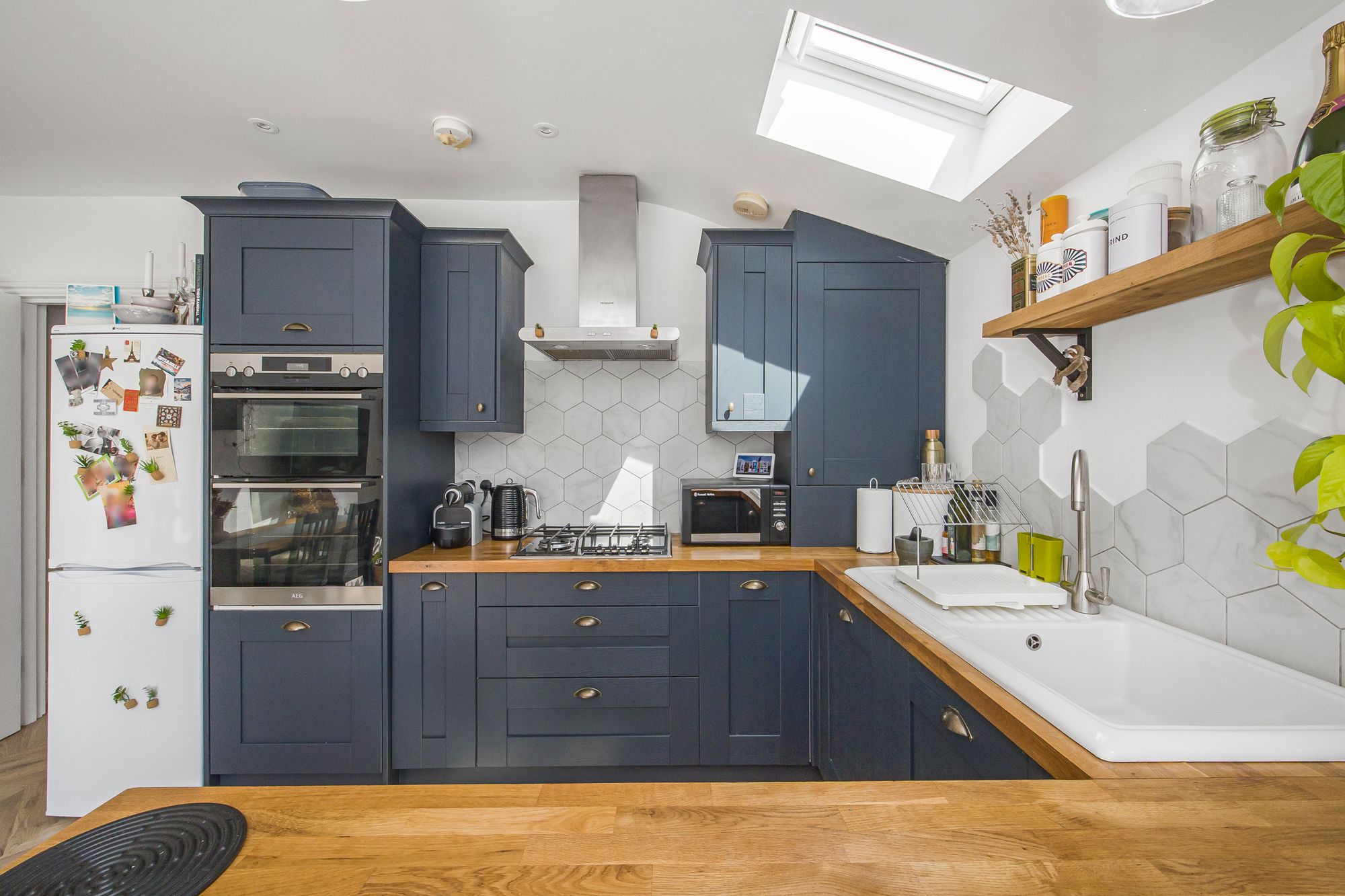 2 bed flat for sale in Buckland Road, Leyton, E10 10