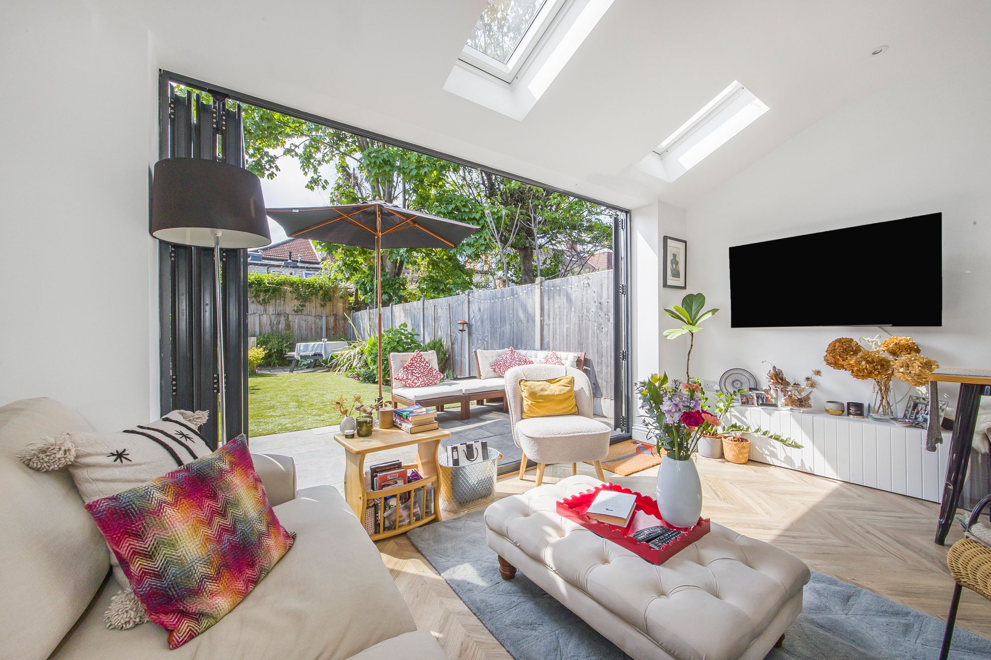 2 bed flat for sale in Buckland Road, Leyton, E10 19