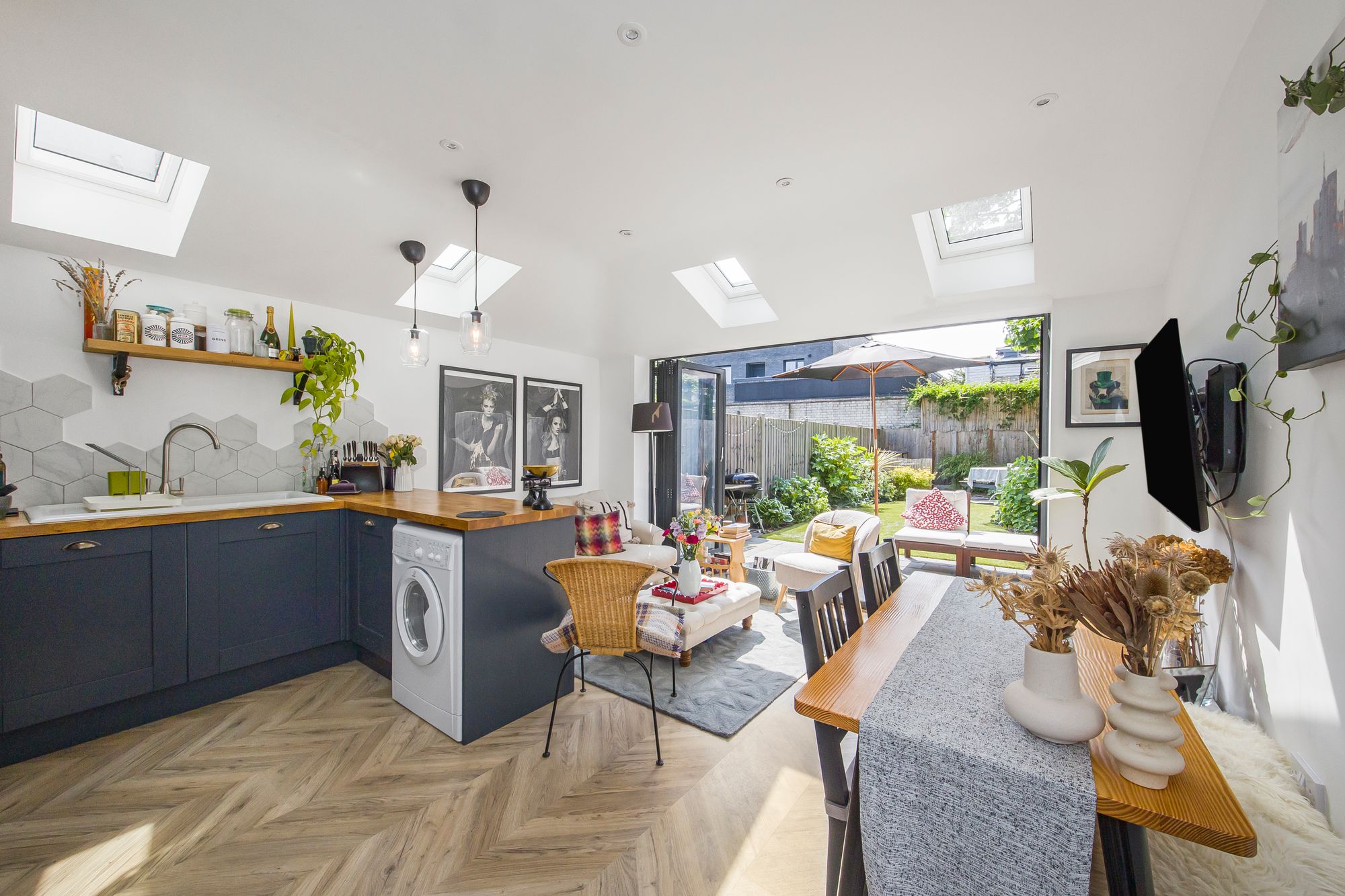 2 bed flat for sale in Buckland Road, Leyton, E10 12