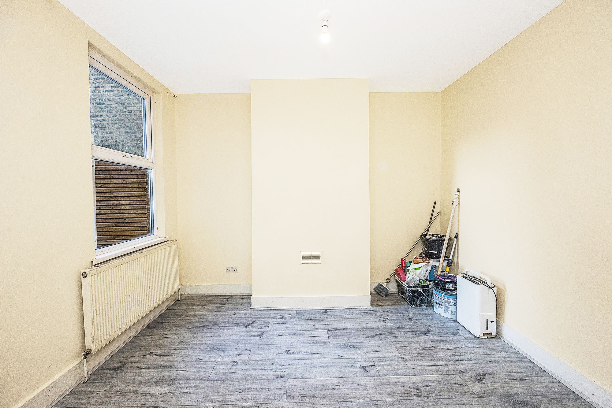 2 bed terraced house for sale in Brookscroft Road, London  - Property Image 7