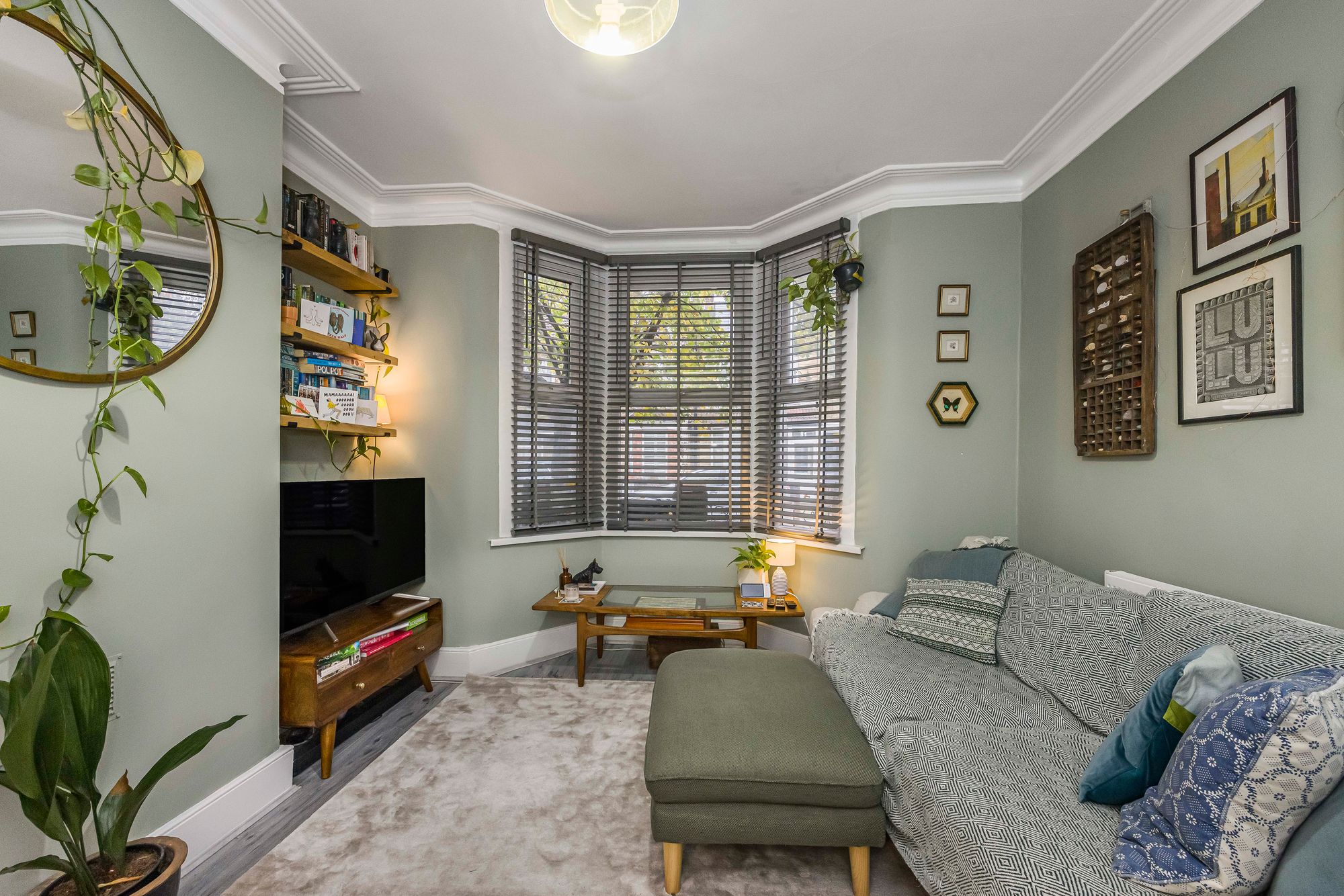 3 bed terraced house for sale in Brookscroft Road, Walthamstow, E17  - Property Image 3