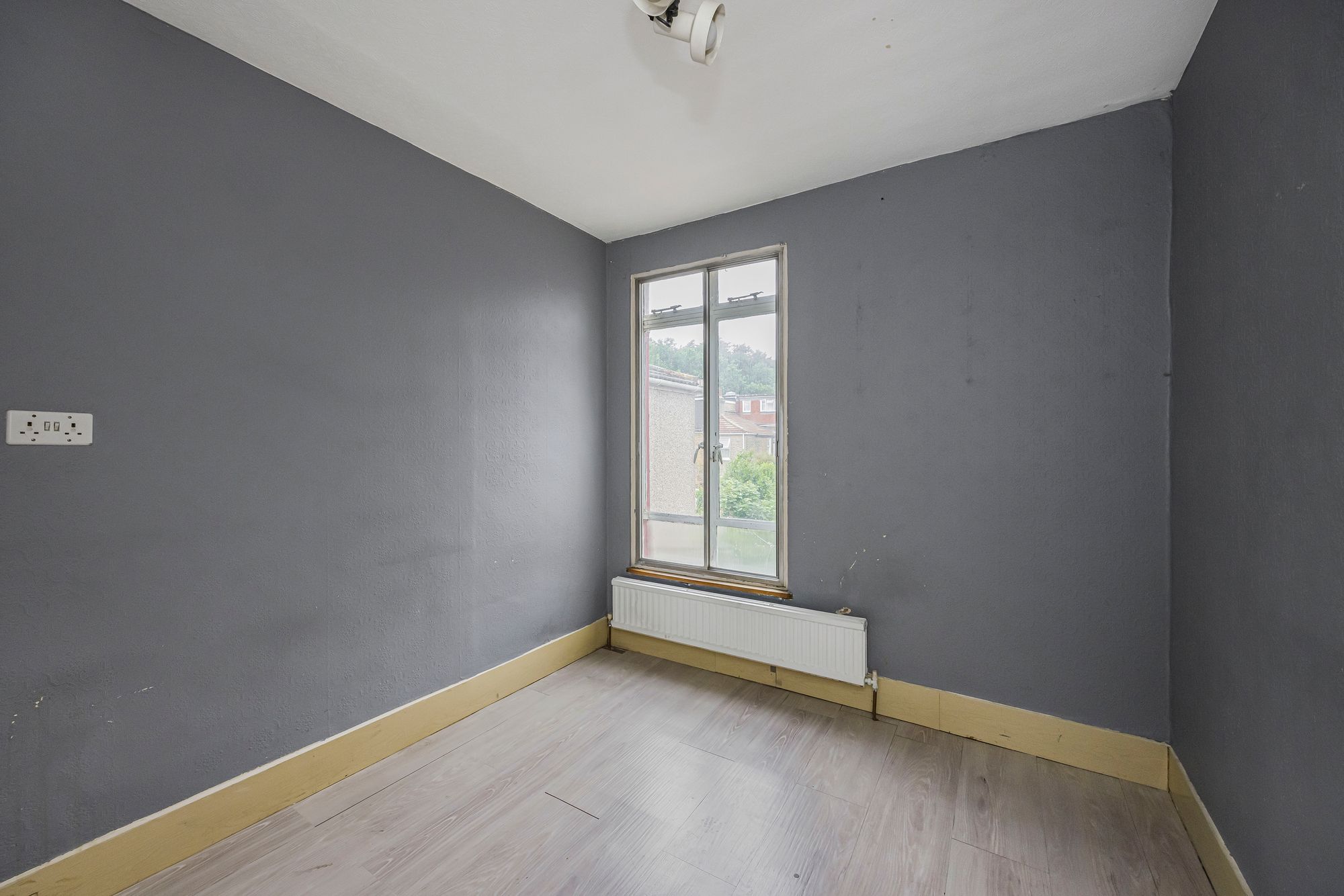 2 bed terraced house for sale in Malta Road, London, E10  - Property Image 10