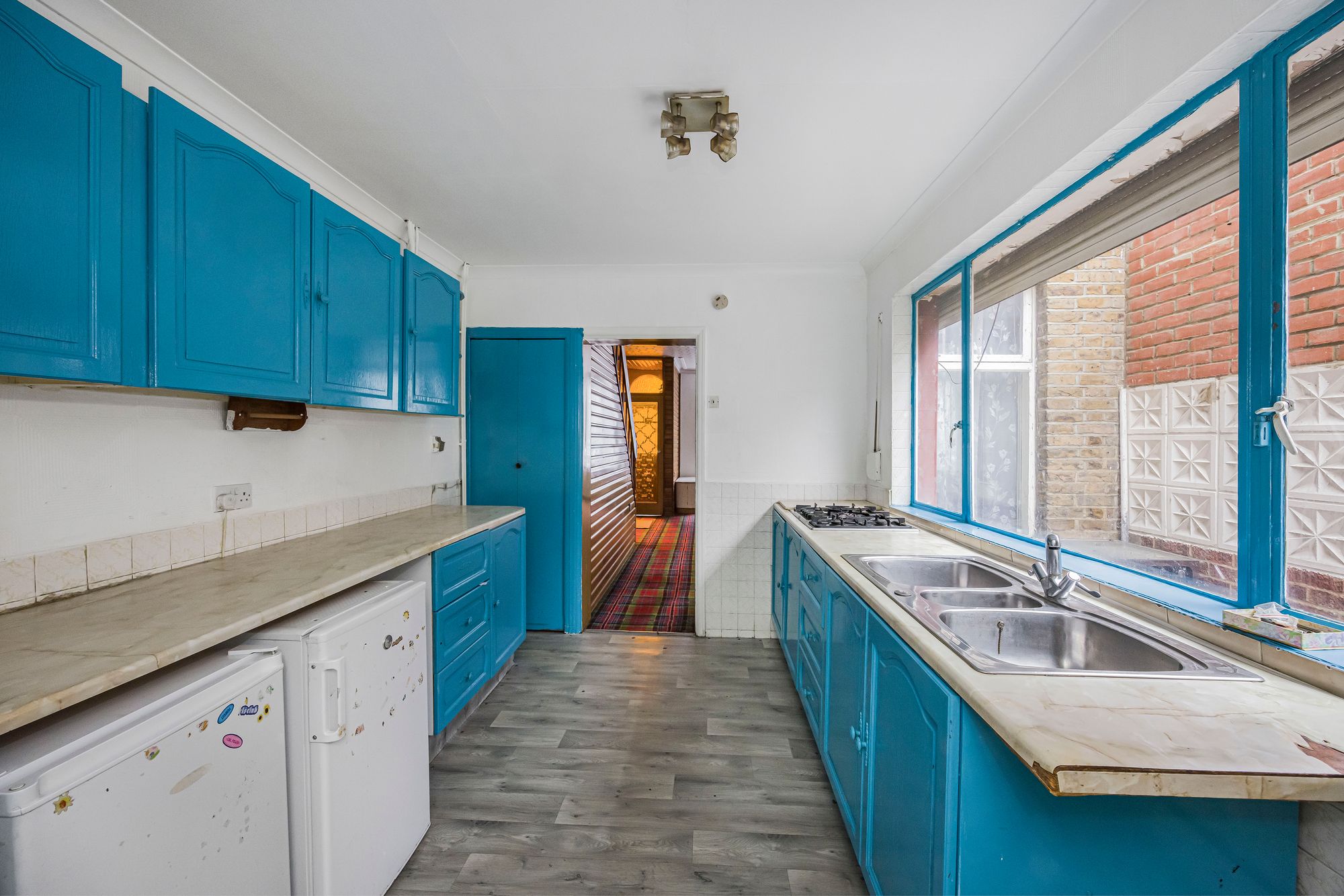 2 bed terraced house for sale in Malta Road, London, E10  - Property Image 5