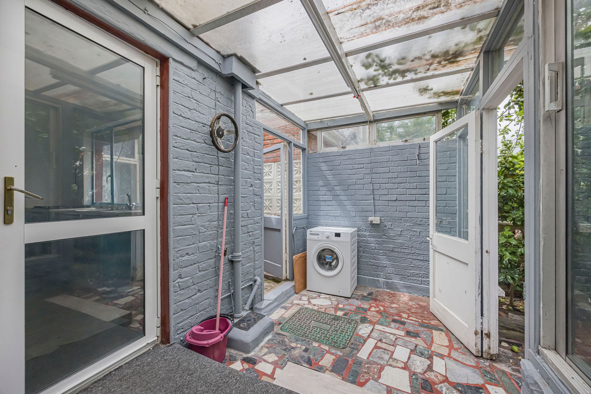 2 bed terraced house for sale in Malta Road, London, E10  - Property Image 12