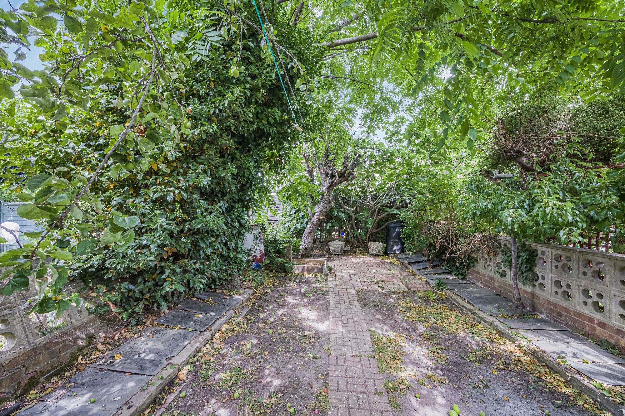 2 bed terraced house for sale in Malta Road, London, E10  - Property Image 15