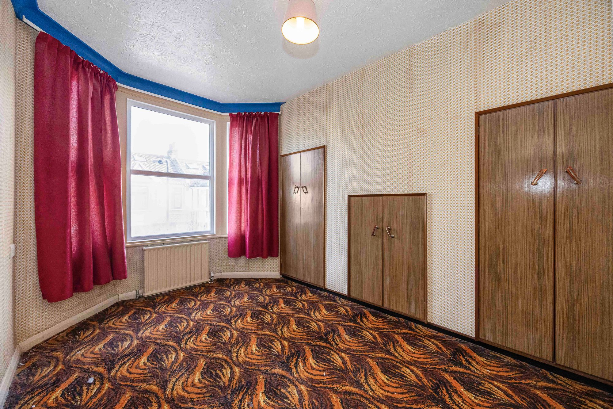 3 bed house for sale in Matlock Road, Leyton, E10 8