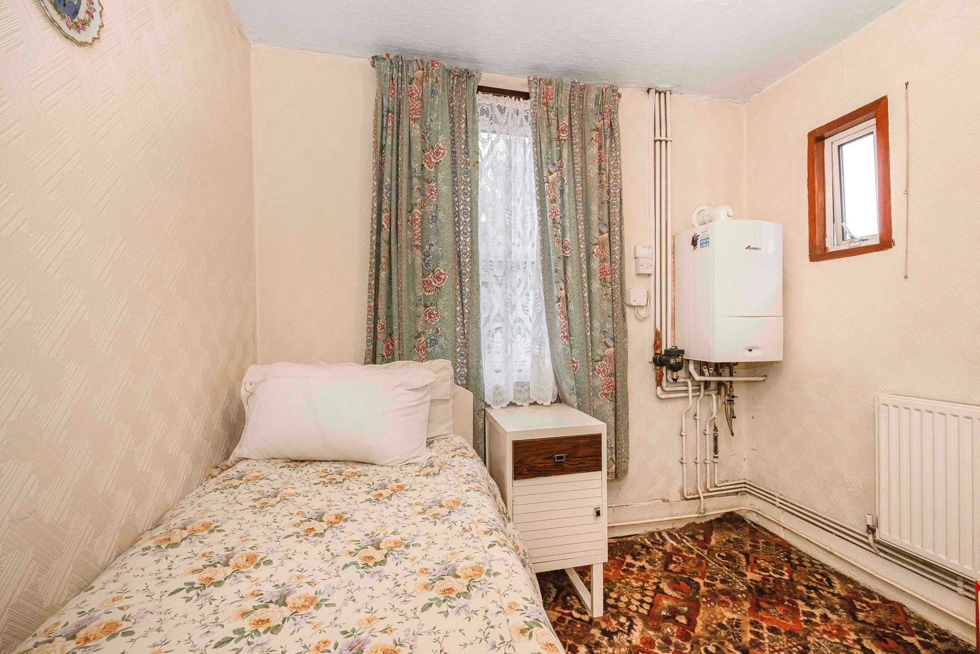 3 bed mid-terraced house for sale in Millais Road, Leytonstone, E11  - Property Image 11