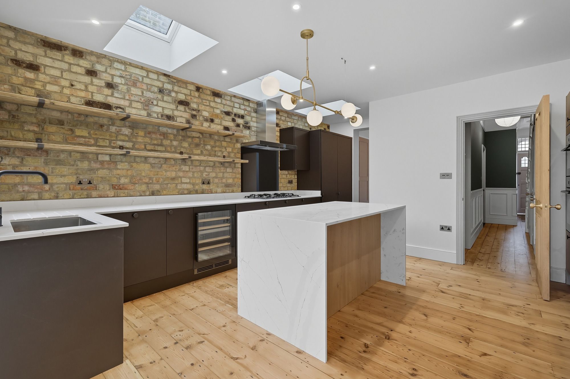 4 bed terraced house for sale in Scotts Road, Leyton, E10  - Property Image 3