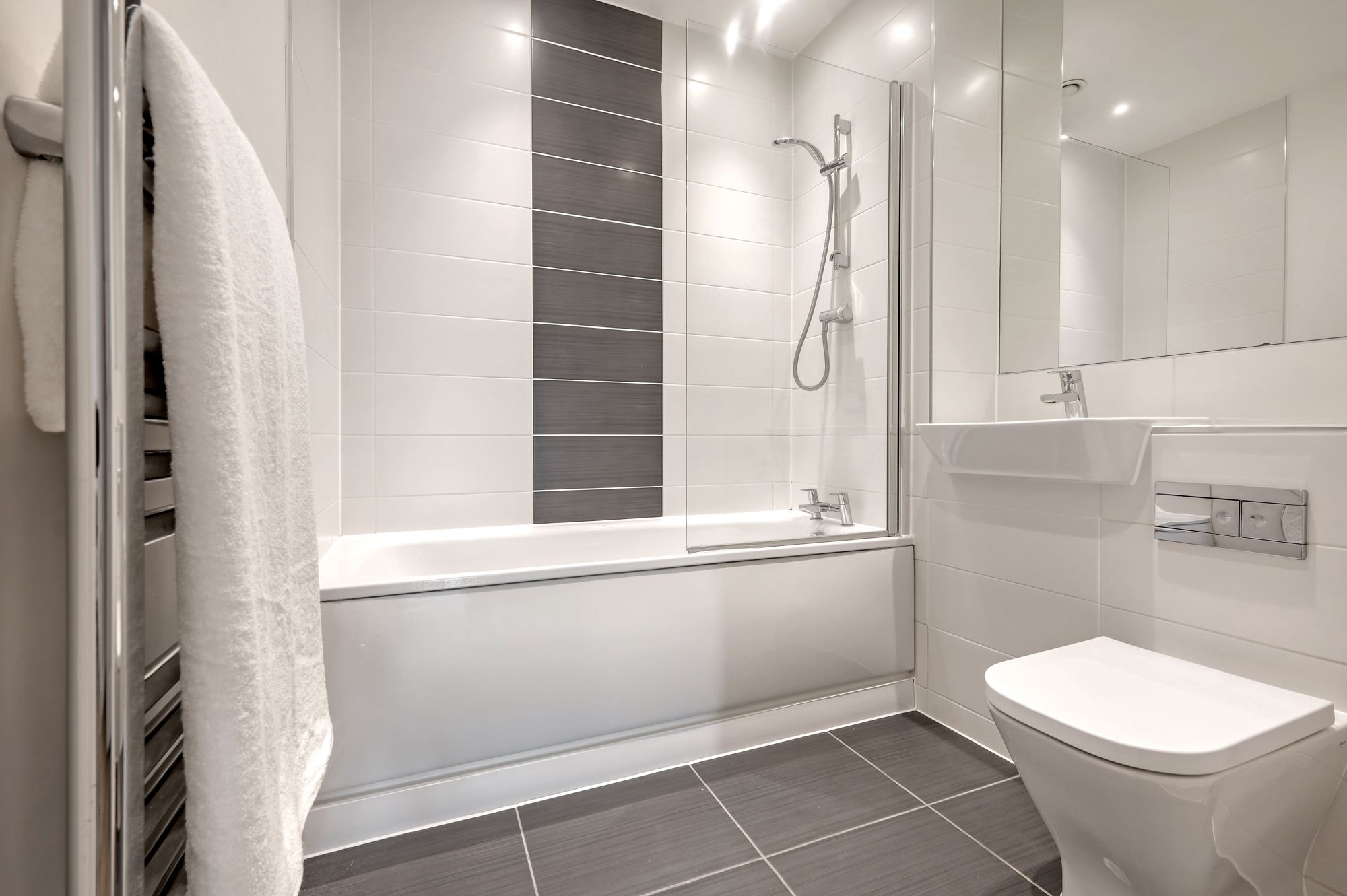 2 bed flat for sale in High Road Leyton, London, E10  - Property Image 14