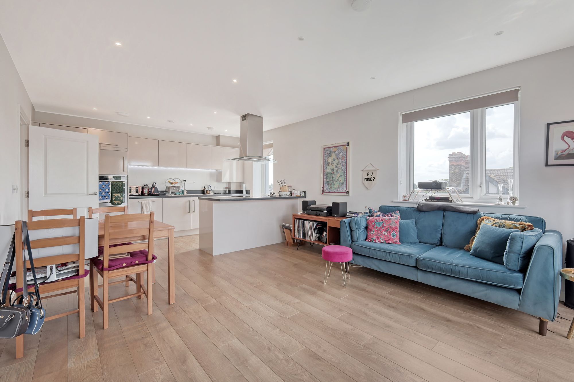 2 bed flat for sale in High Road Leyton, London, E10  - Property Image 2