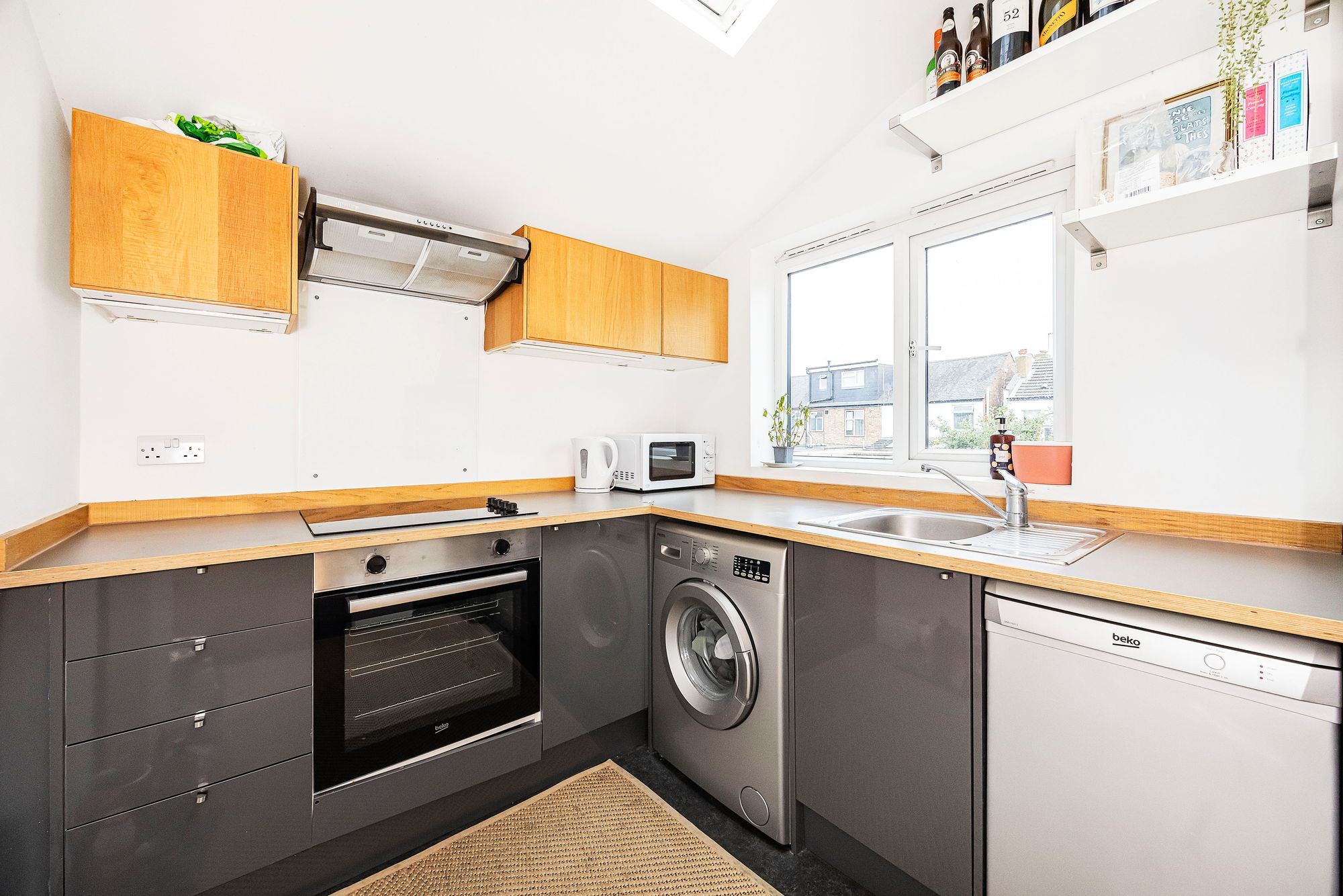 2 bed flat for sale in Oakdale Road, London  - Property Image 8