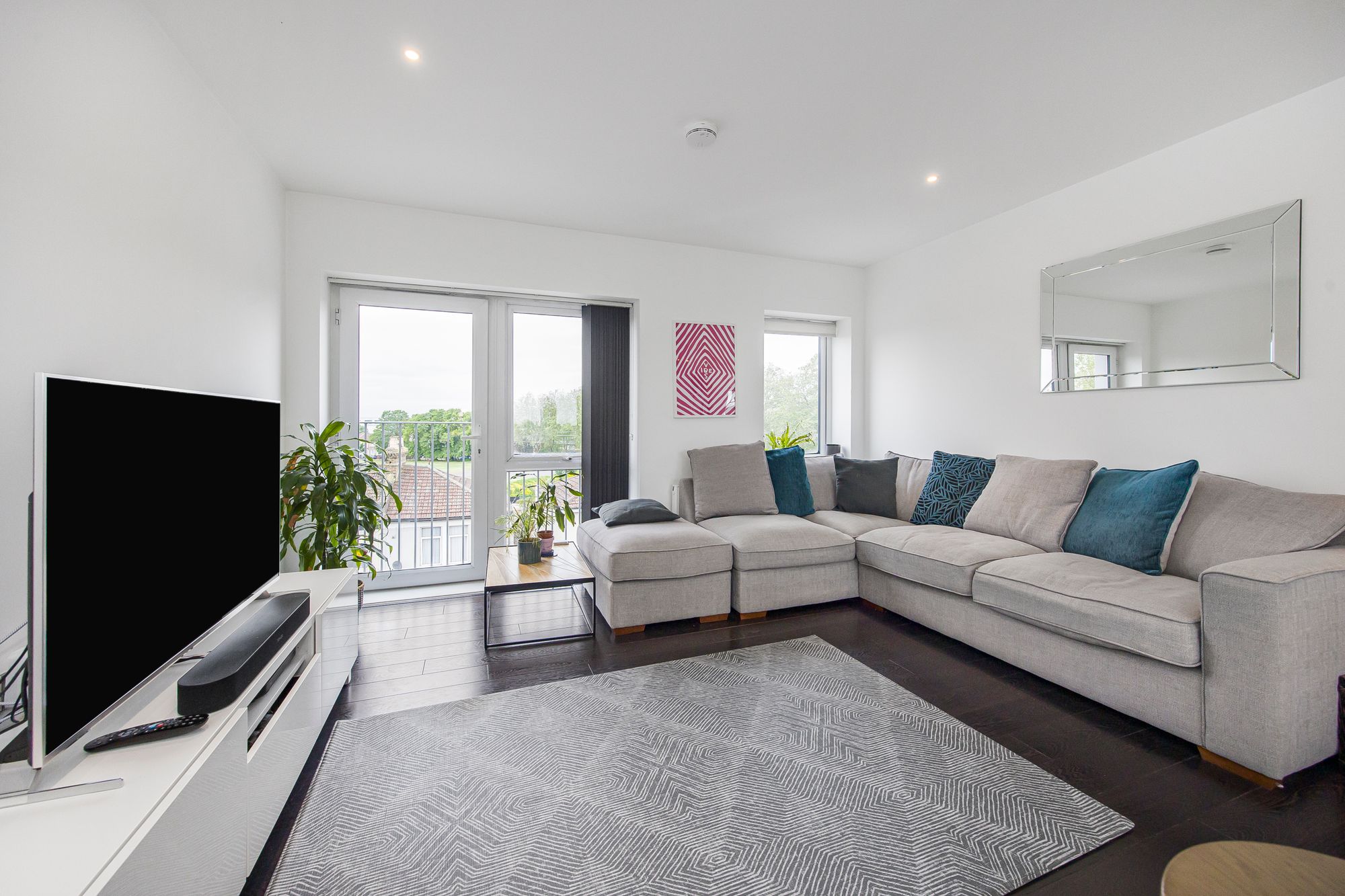 2 bed apartment for sale in High Road Leyton, London  - Property Image 8