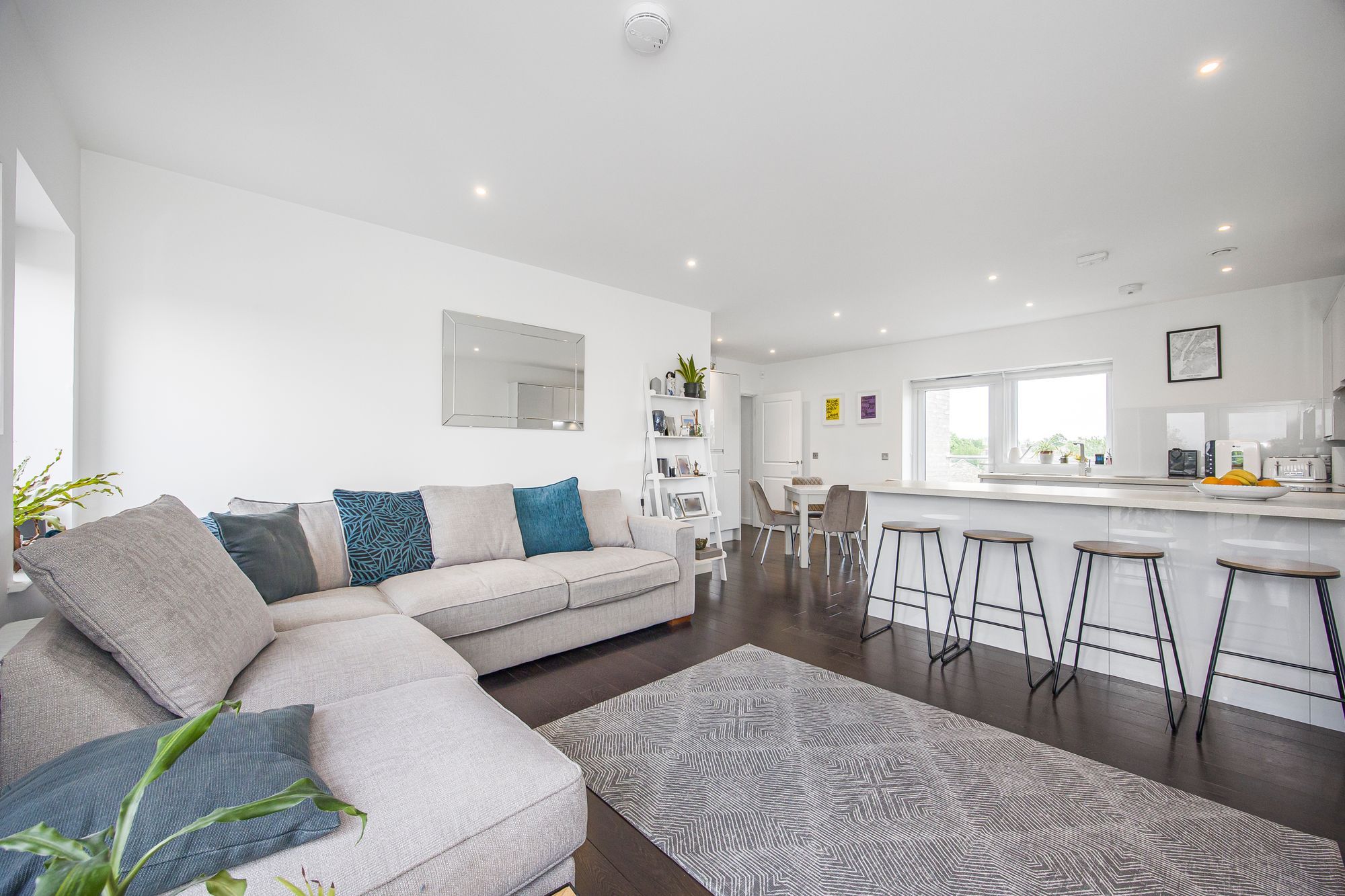 2 bed apartment for sale in High Road Leyton, London  - Property Image 7