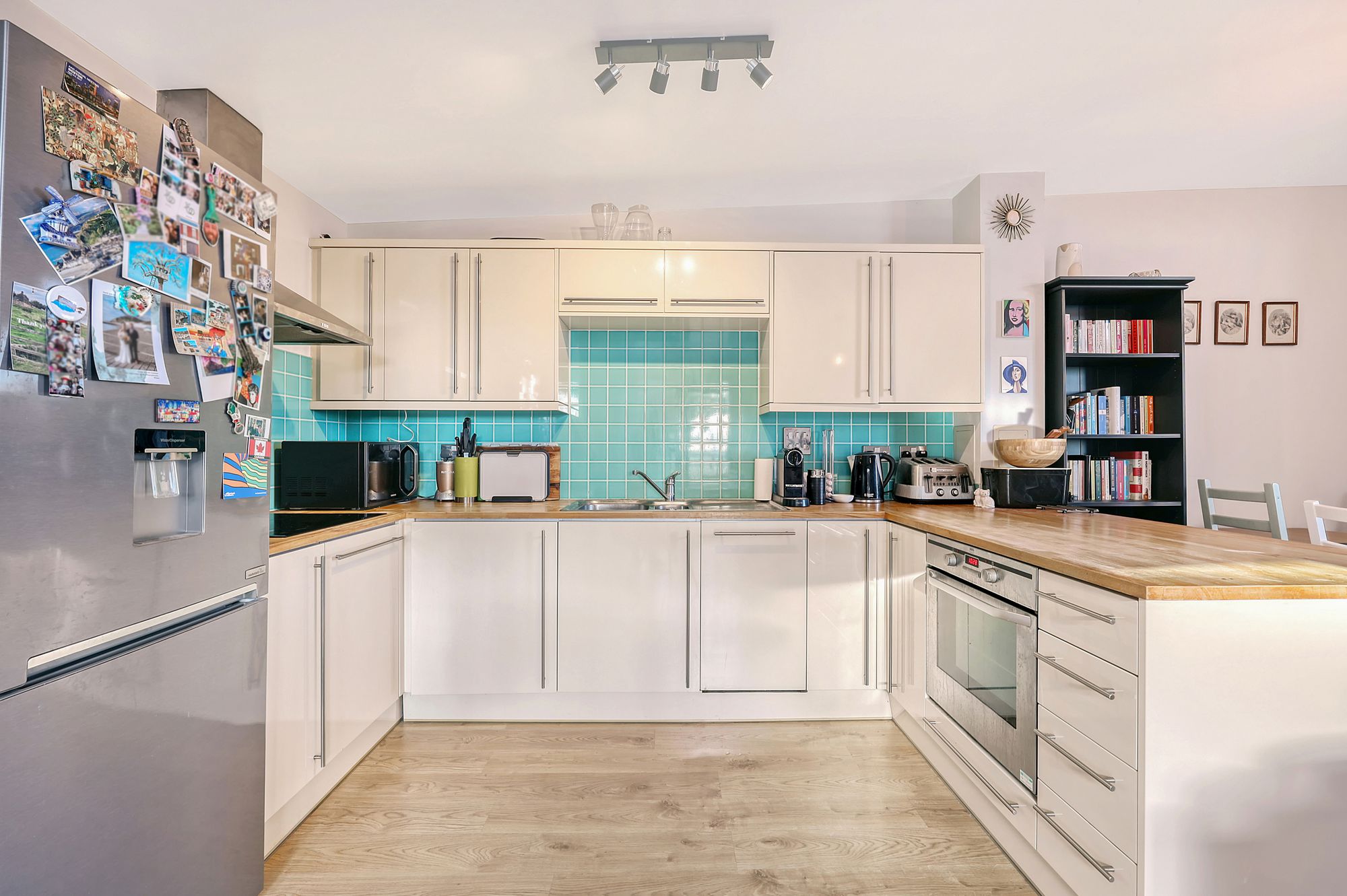 2 bed apartment for sale in Oliver Road, London  - Property Image 3