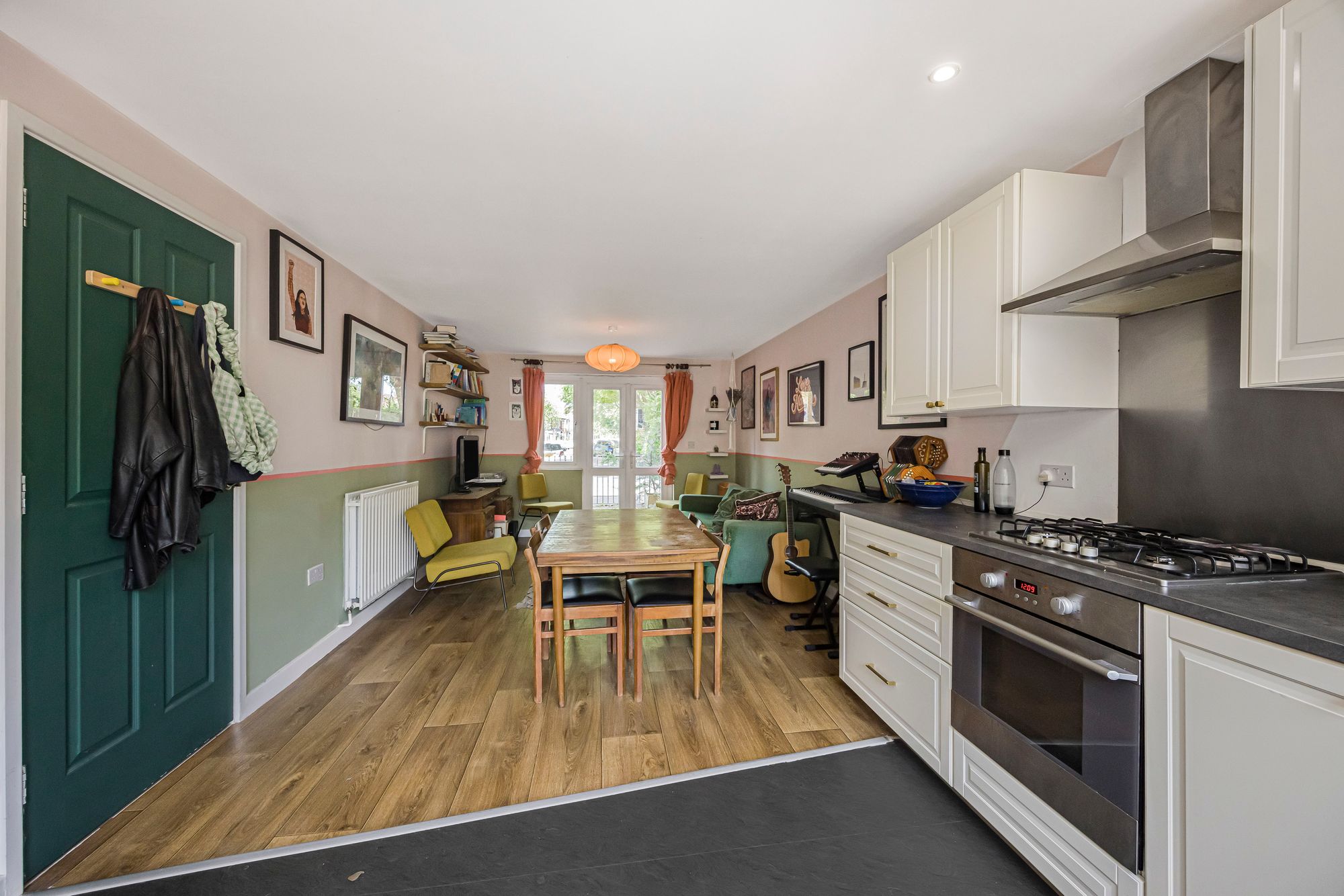 1 bed flat for sale in Campion Road, Rose Court, E10  - Property Image 5