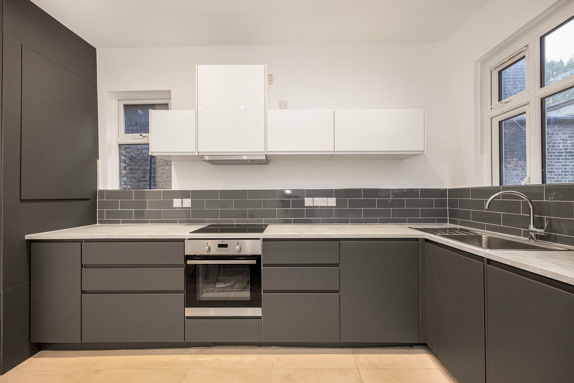3 bed flat for sale in Leigham Vale, London, SW16 5