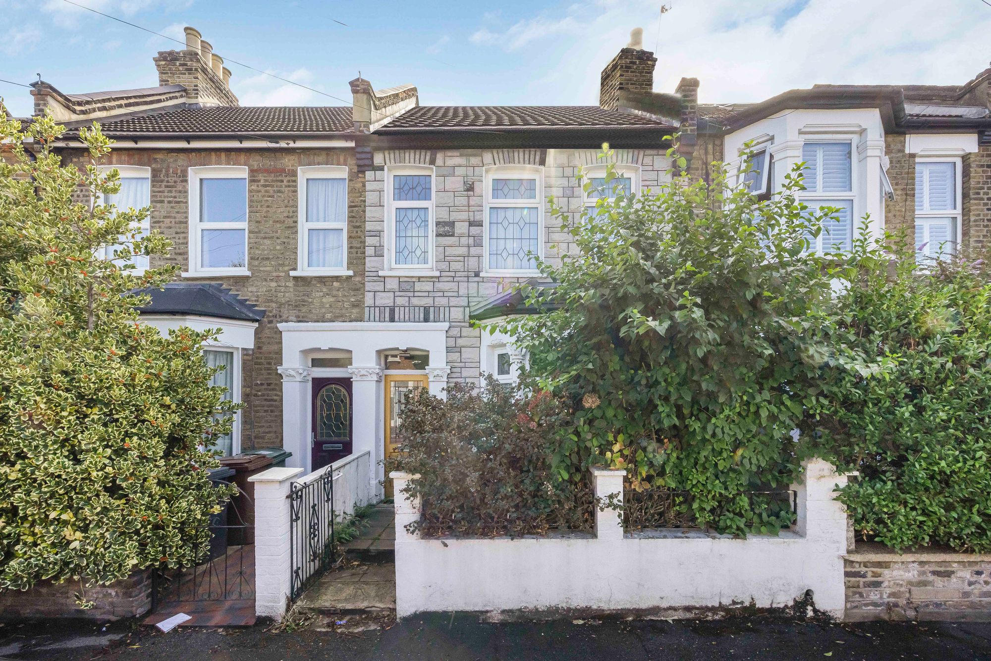 3 bed mid-terraced house for sale in Albert Road, Leyton, E10  - Property Image 1