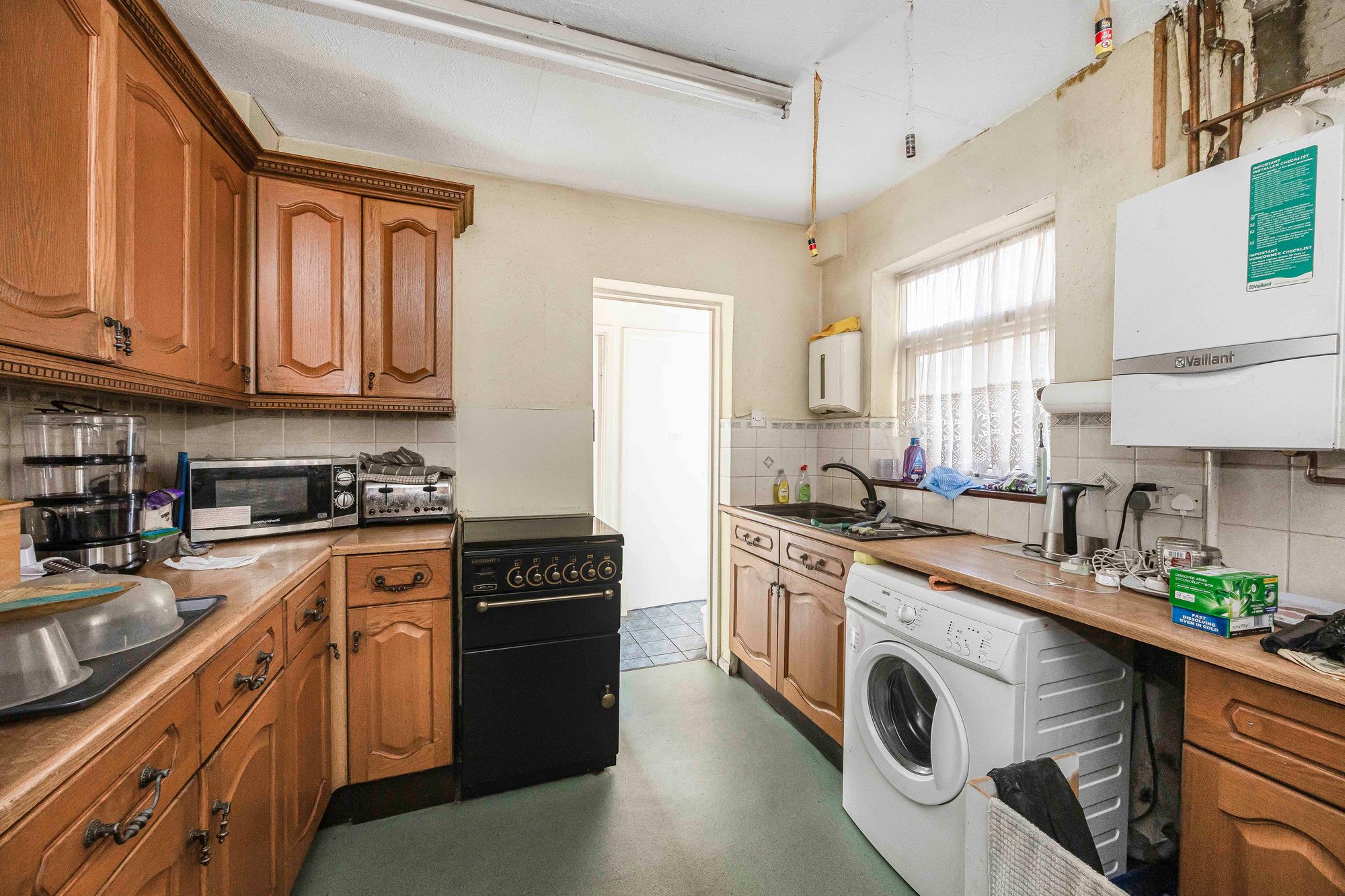 3 bed mid-terraced house for sale in Albert Road, Leyton, E10  - Property Image 3