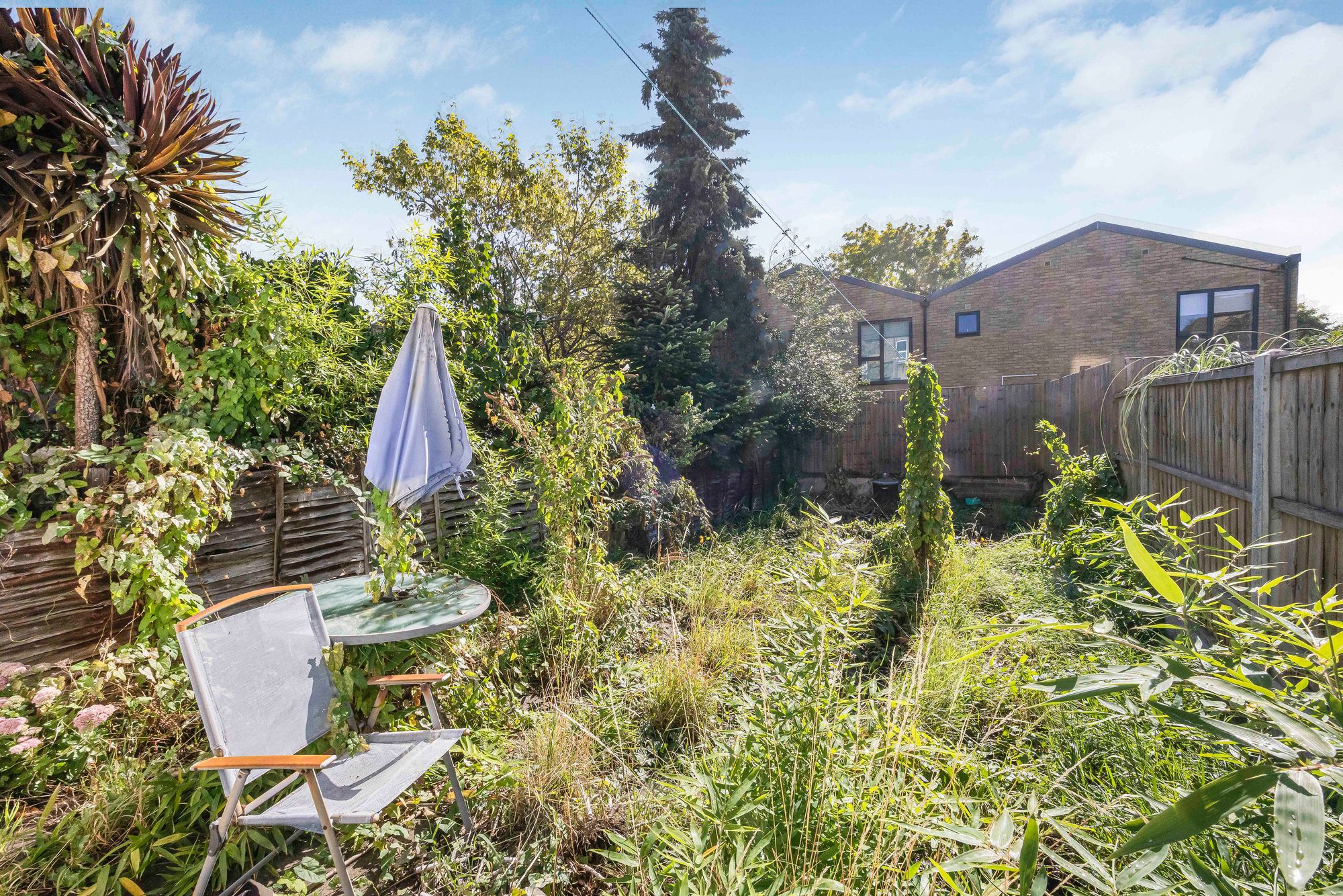 3 bed mid-terraced house for sale in Albert Road, Leyton, E10 13