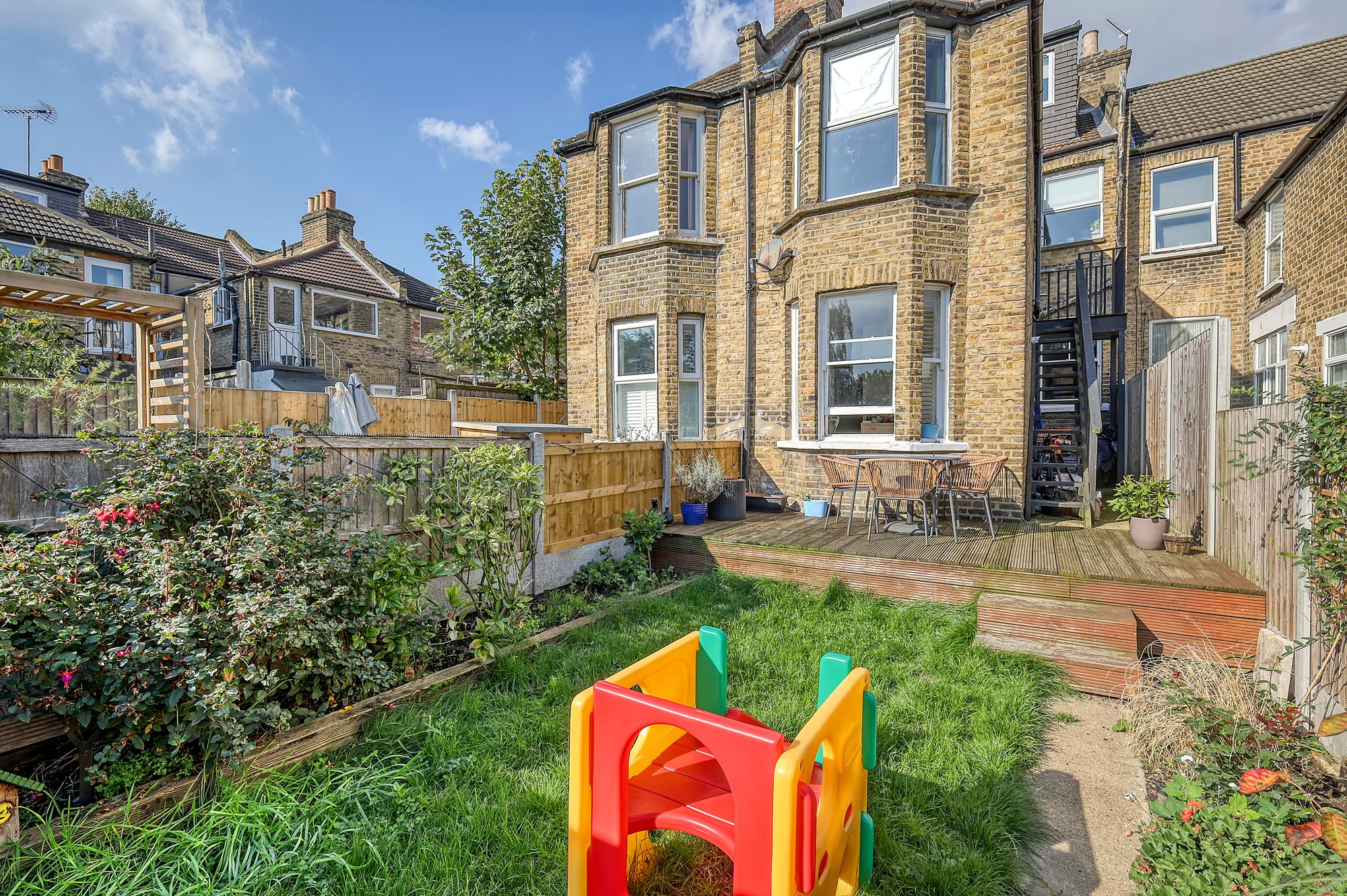 2 bed flat for sale in Albert Road, London  - Property Image 13