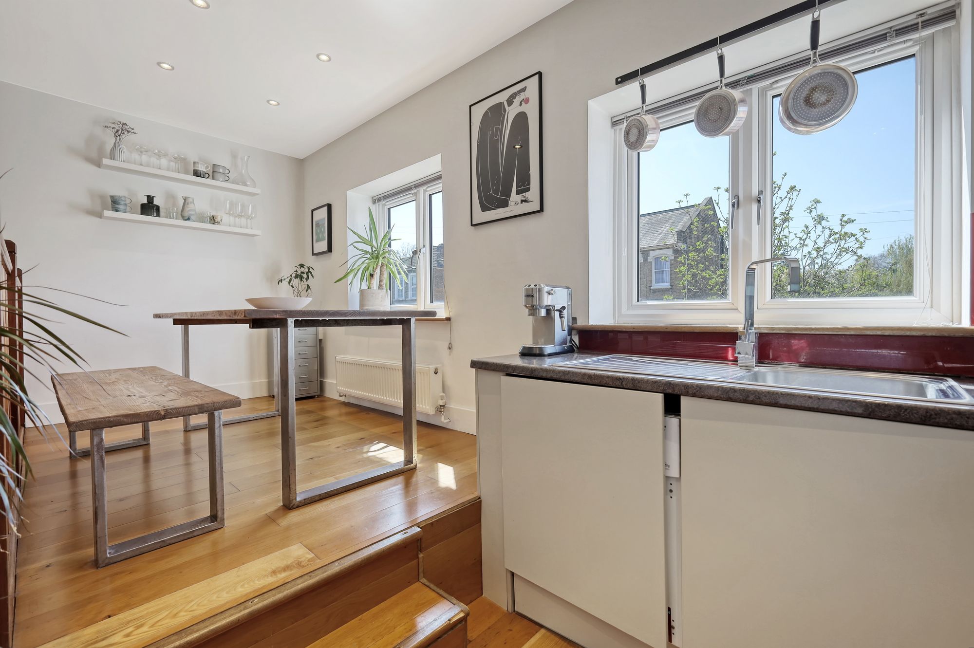2 bed flat for sale in Grange Park Road, Leyton, E10 2