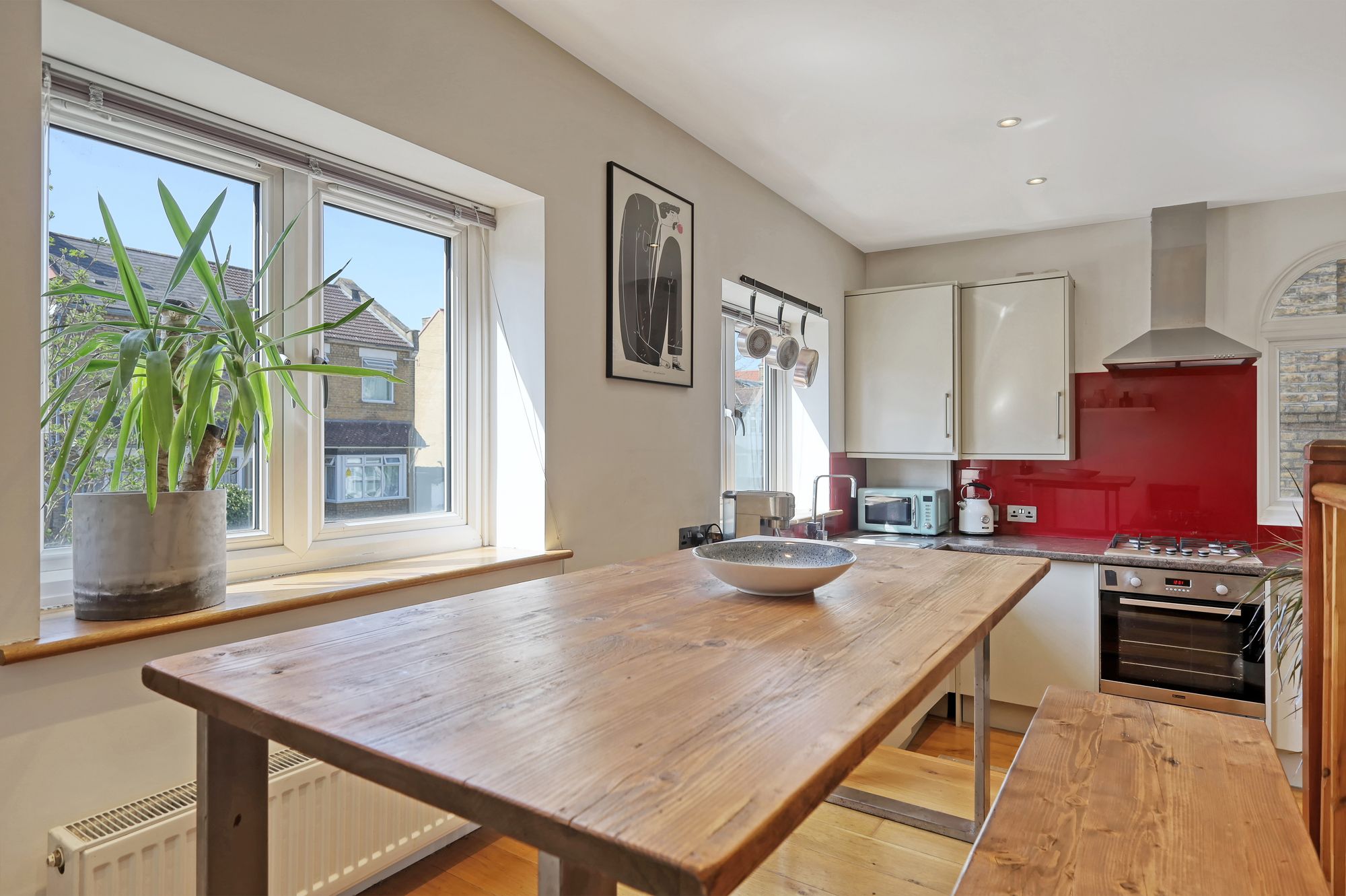 2 bed flat for sale in Grange Park Road, Leyton, E10 4
